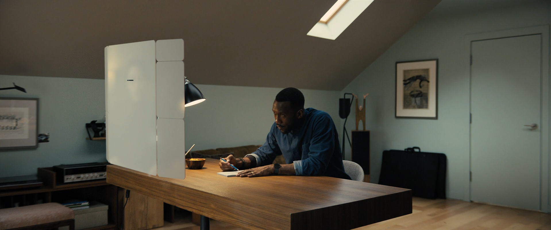 Apple Swan Song  Motion Design Director Tiago Higgs