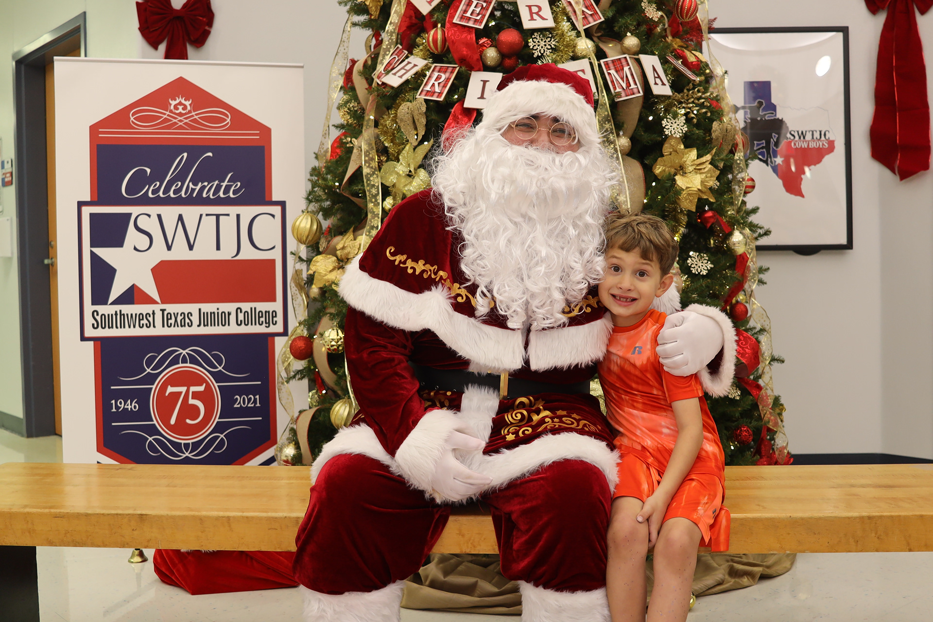 SWTX Photo Gallery - Christmas at the College 2022 Del Rio
