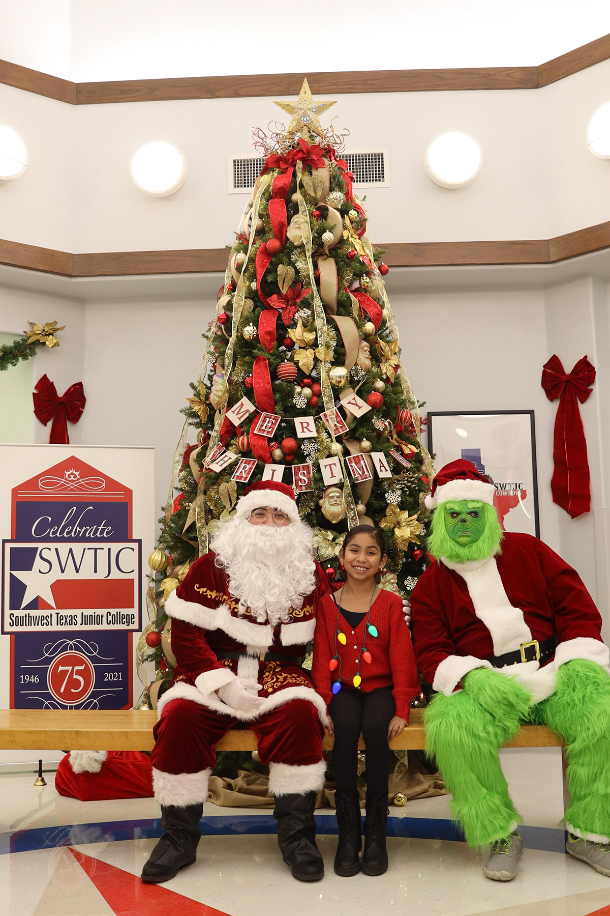 SWTX Photo Gallery - Christmas at the College 2022 Del Rio