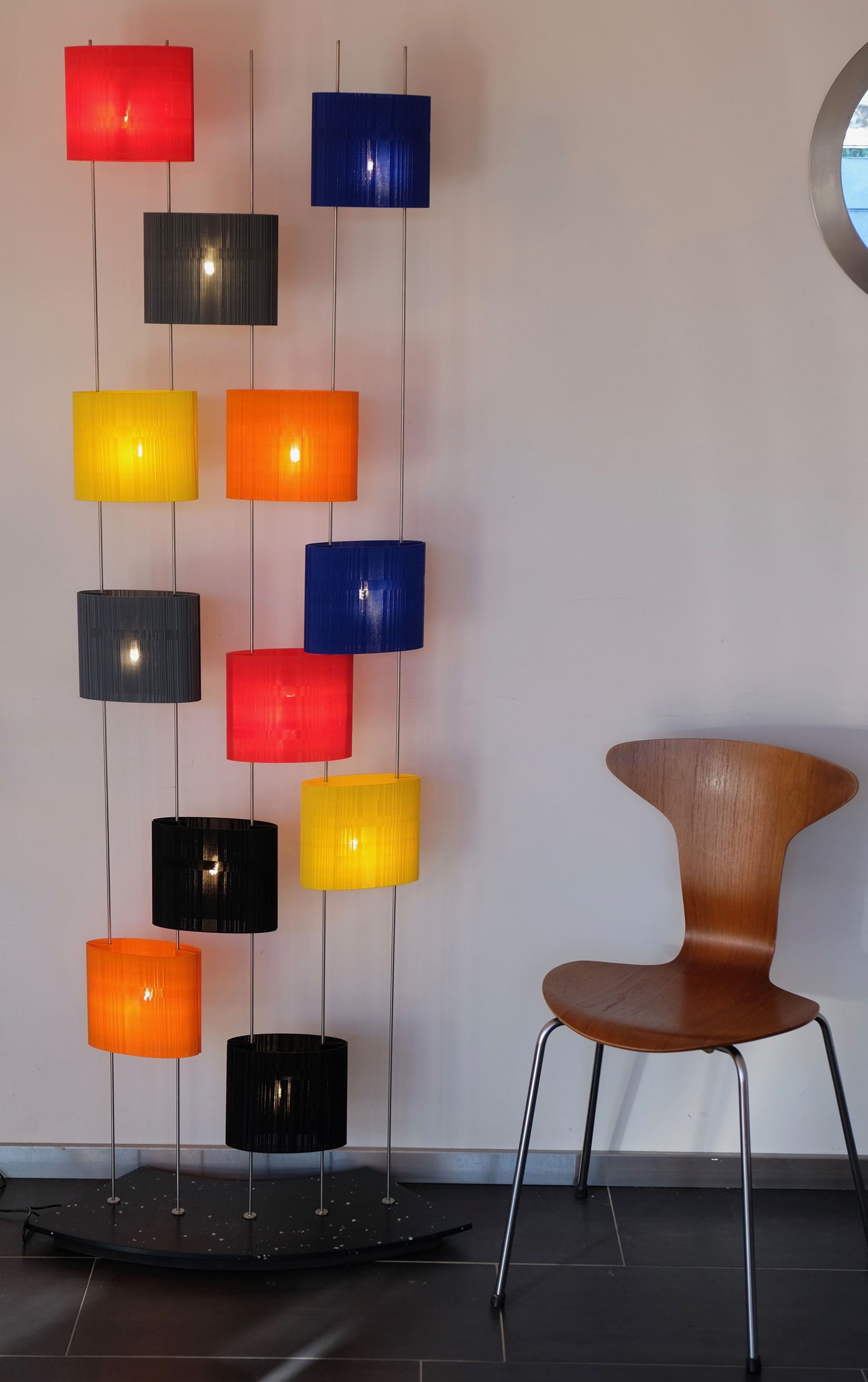 ROOM DIVIDER