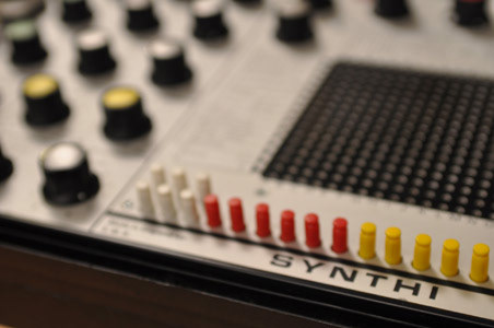Synthi @ Press Play