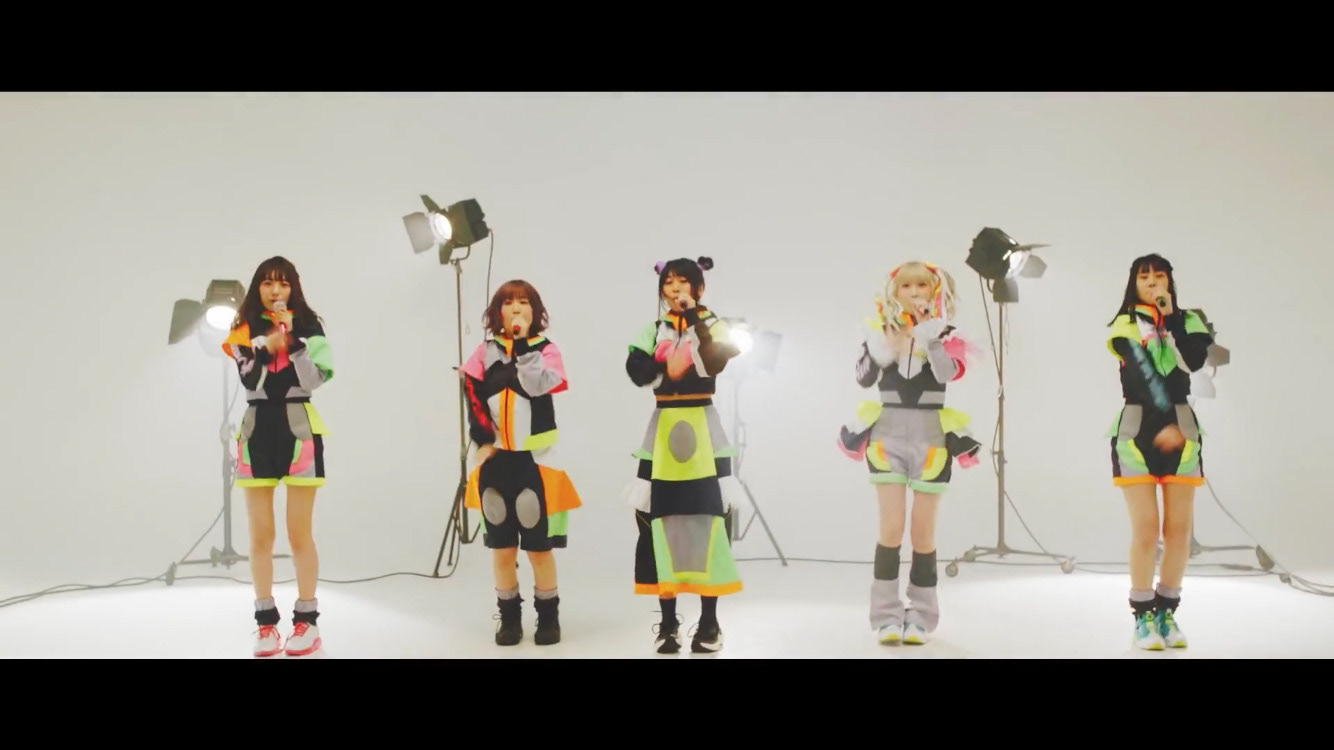 メンバー5人分のマイクを制作しました