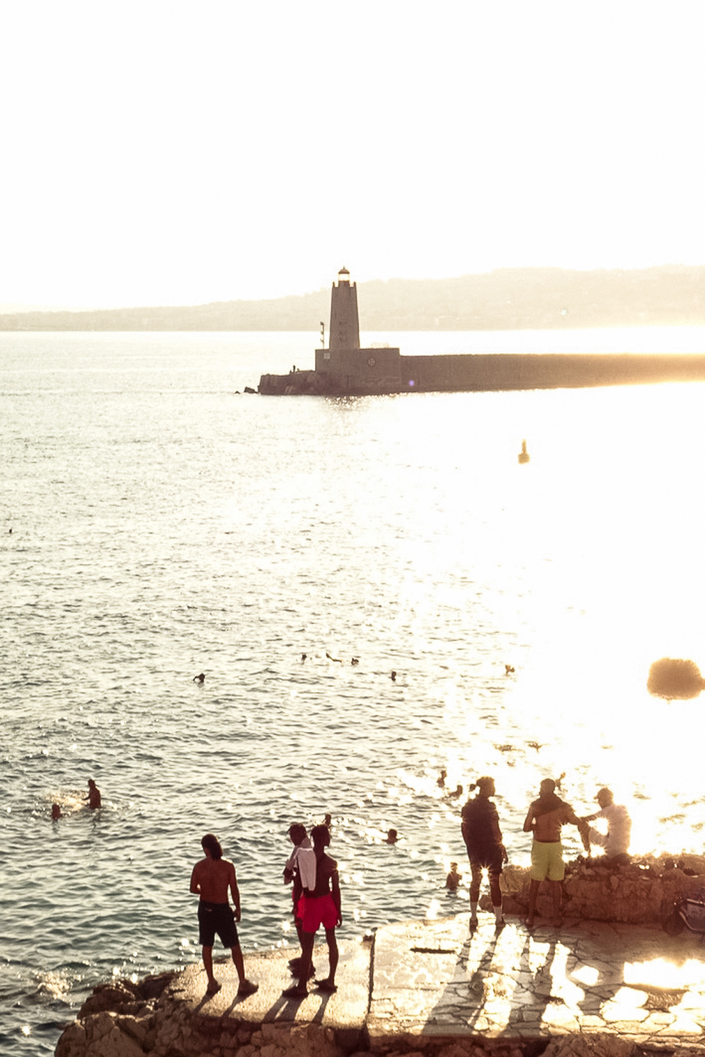 04. Un phare, parmi tant d'autres, guidé par aucun