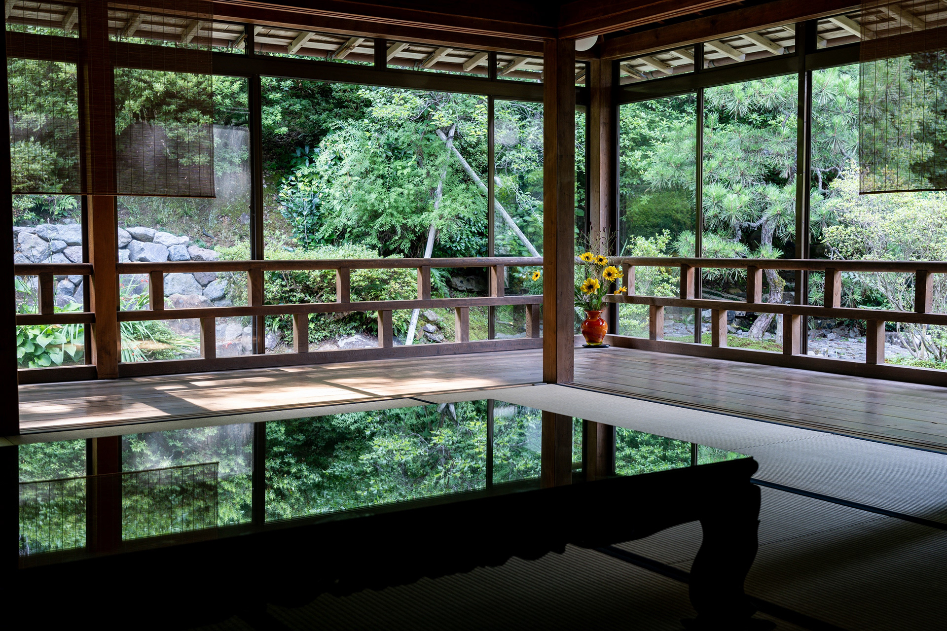 「石川県・和倉温泉で、国登録有形文化財「御便殿」オリジナル御朱印帳を発売」プレスリリース用スチール撮影