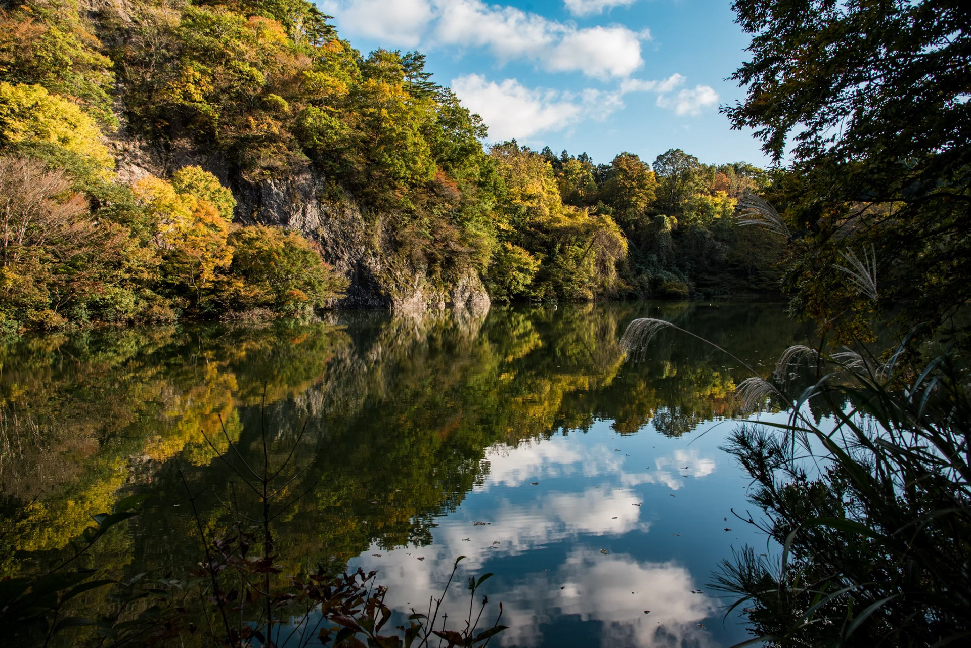 金沢市倉ヶ岳大池の紅葉