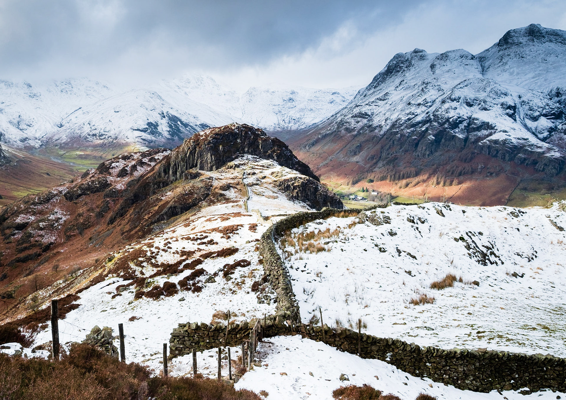 Brown How, nestled in the Langdale Valley / Olde Dungeon Ghyll, beneath the Langdale Pikes