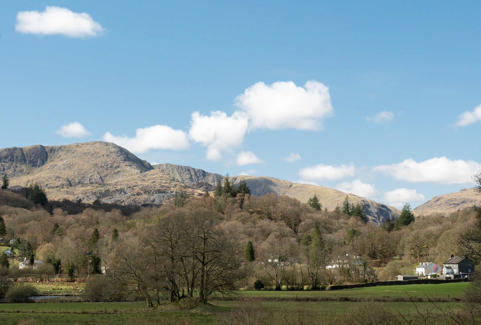 Approaching Skelwith Bridge