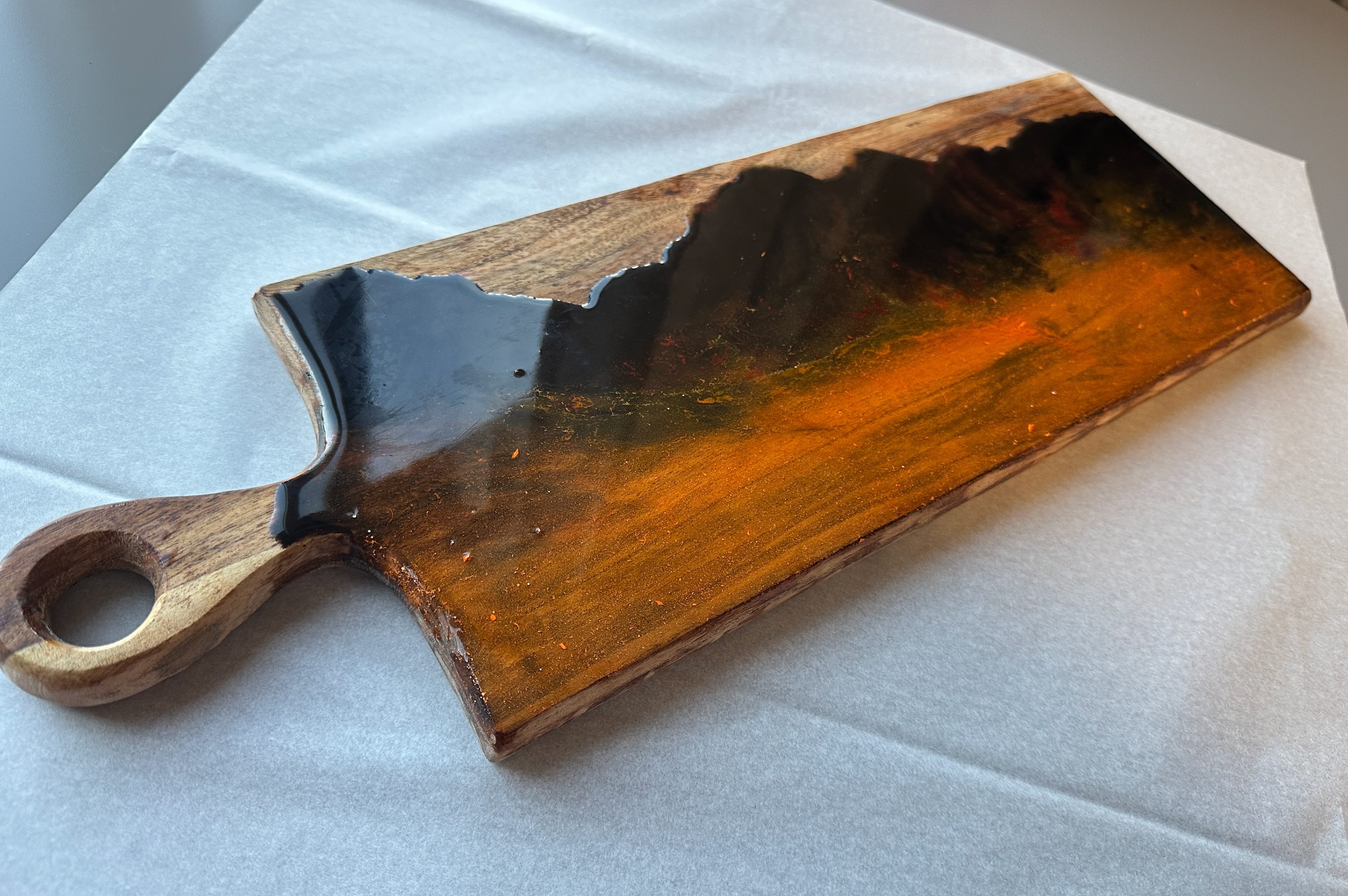 Cutting board inspired by a fiery mountain range