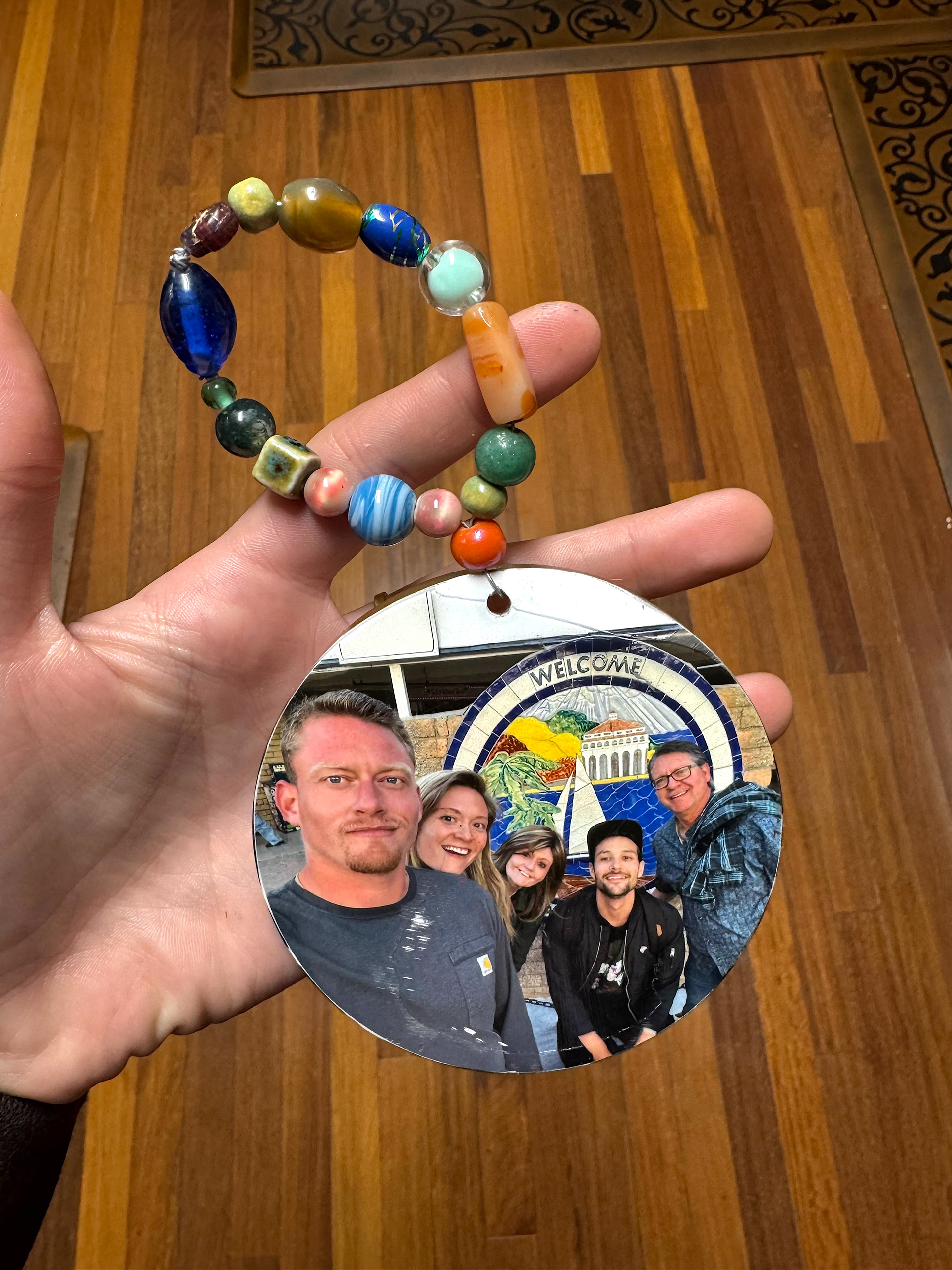 Ornament made entirely or resin, photo in front