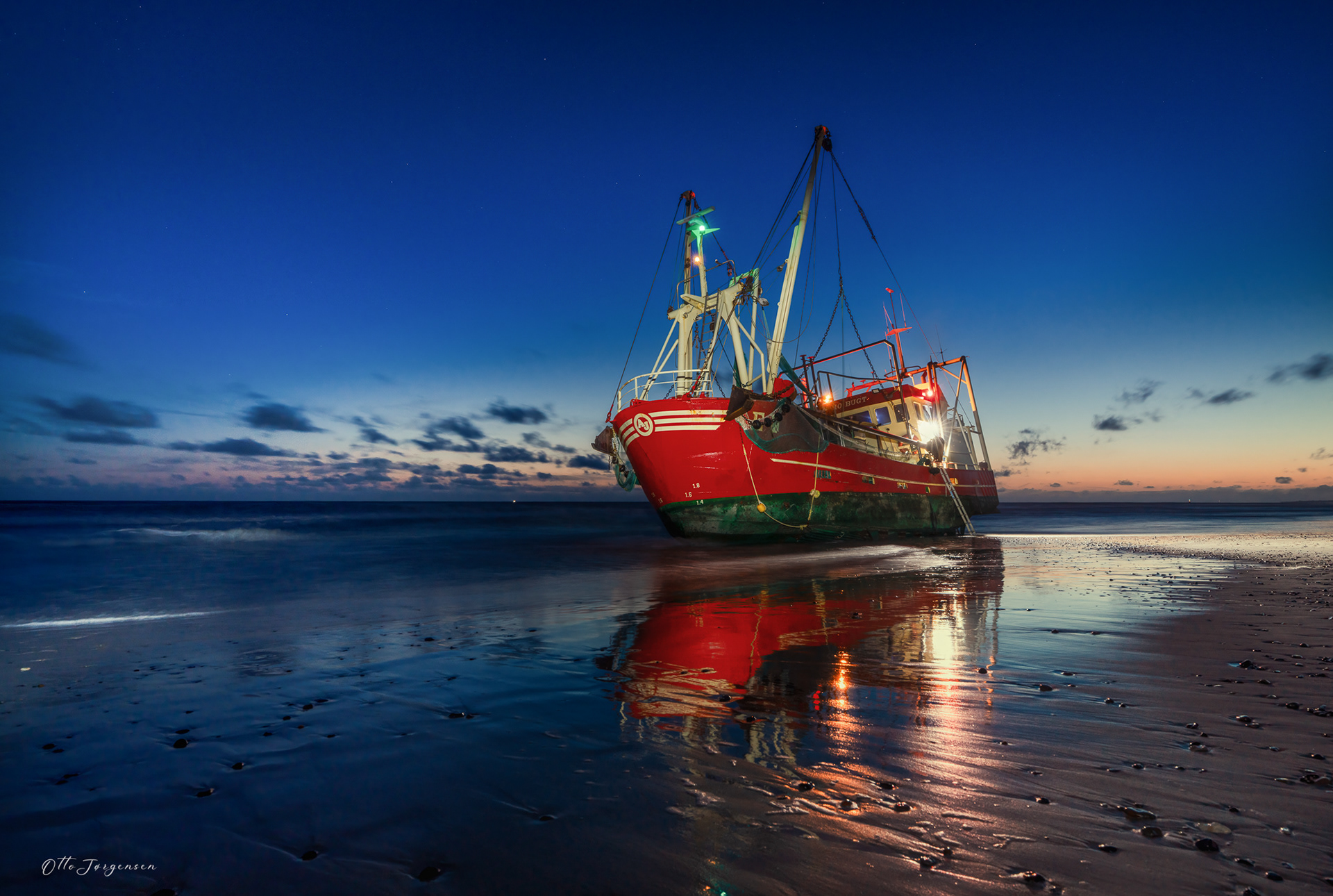 Den strandede kutter Houstrup strand