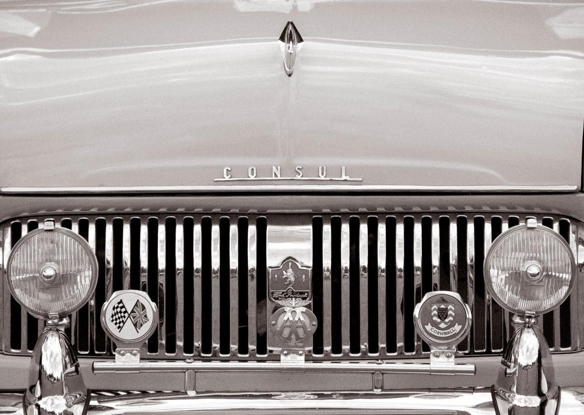FORD CONSUL GRILL. An original photograph by Chris Rose. Image size: 20cm x 29cm. Mount size: 30cm x 40cm. FOR SALE £19.