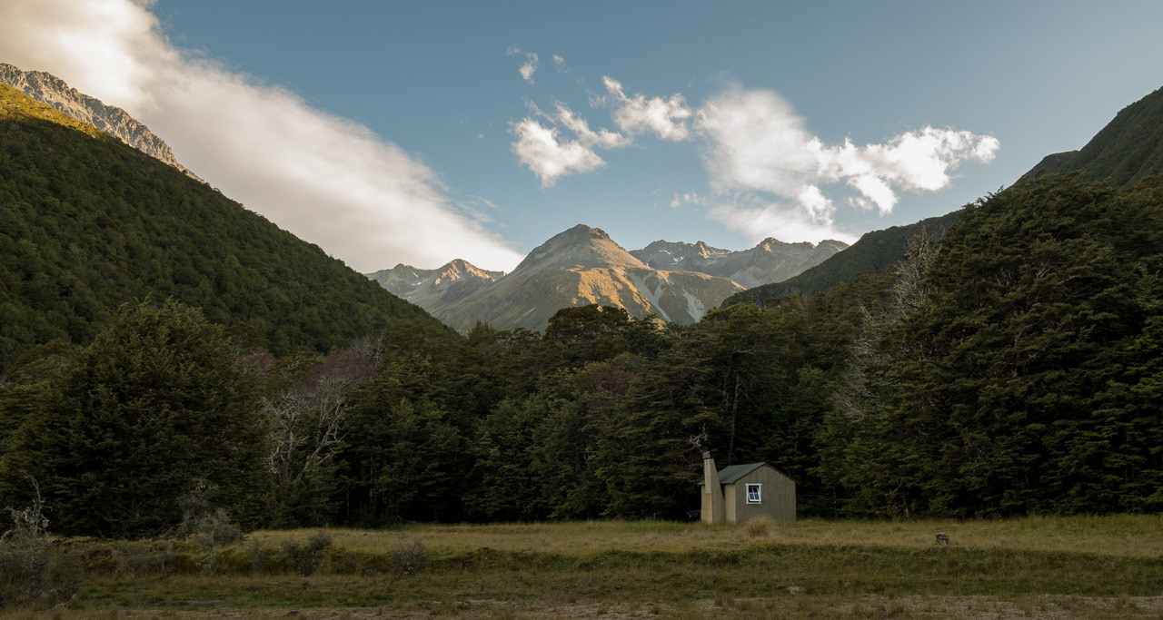 Bob's Hut, Matakitaki Valley