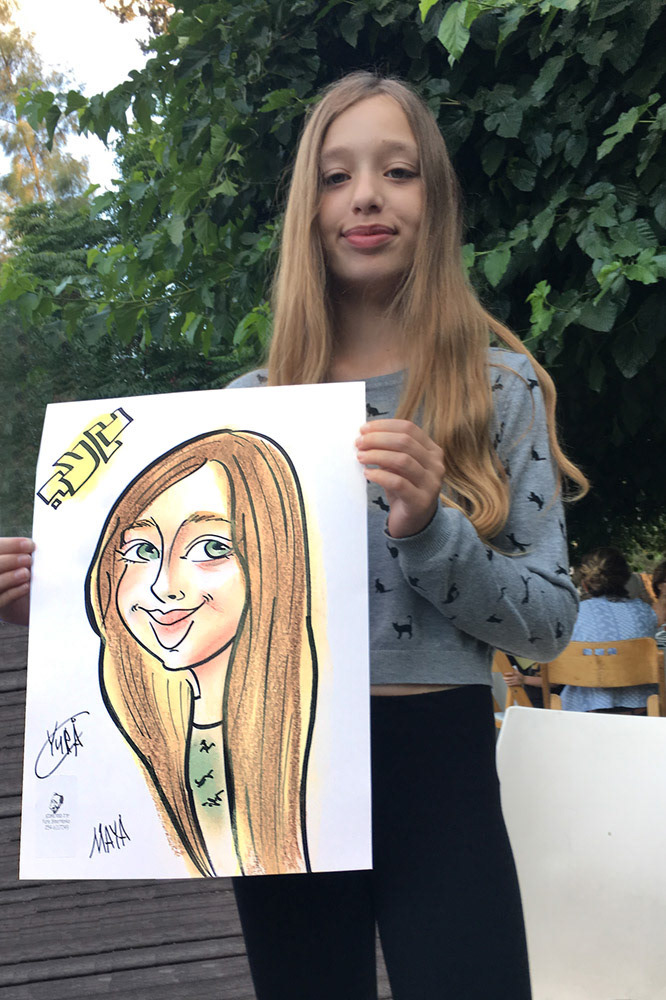 קריקטורה בת מצווה