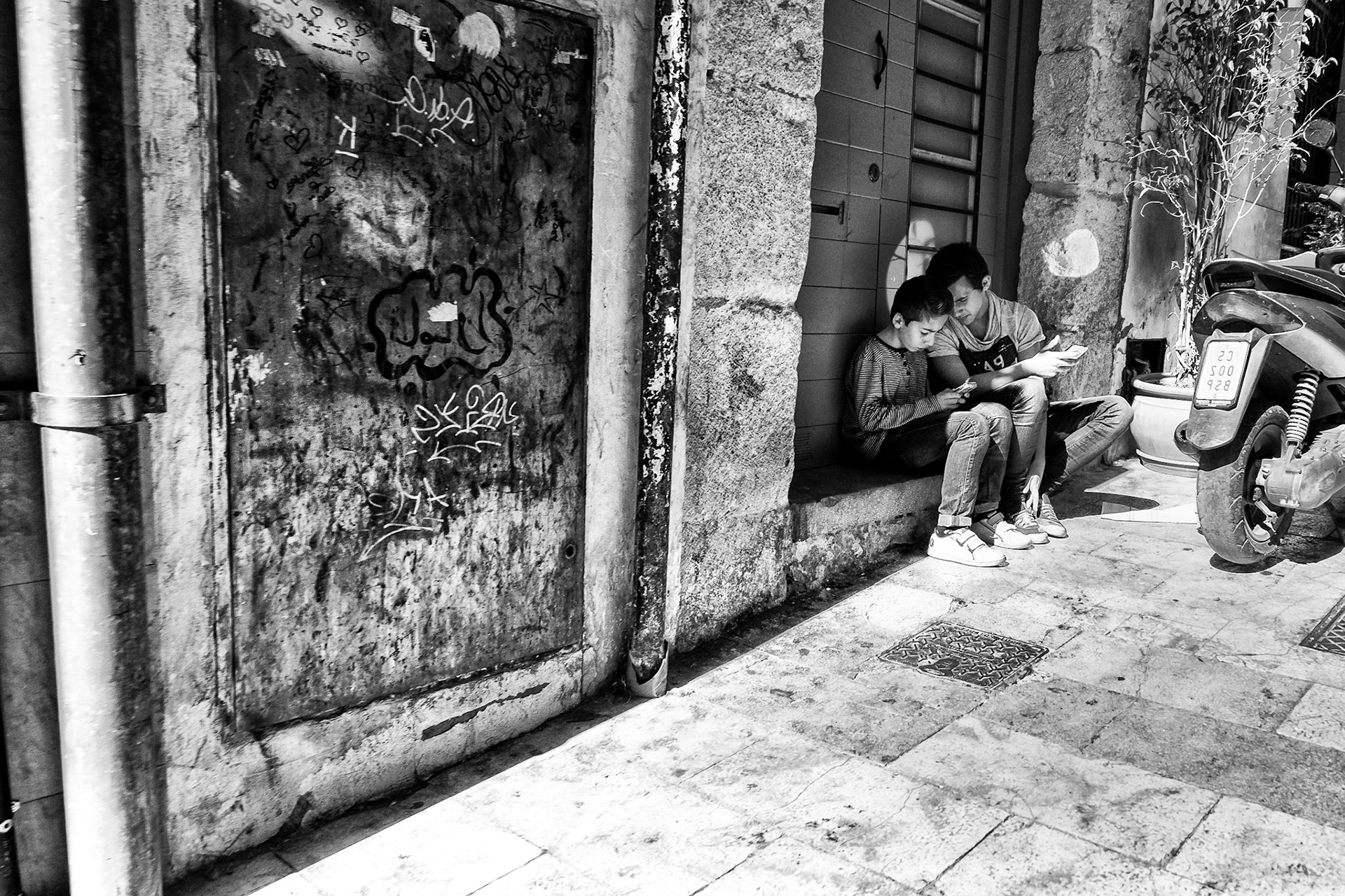 Stuart Chard - Urban Street Photographer