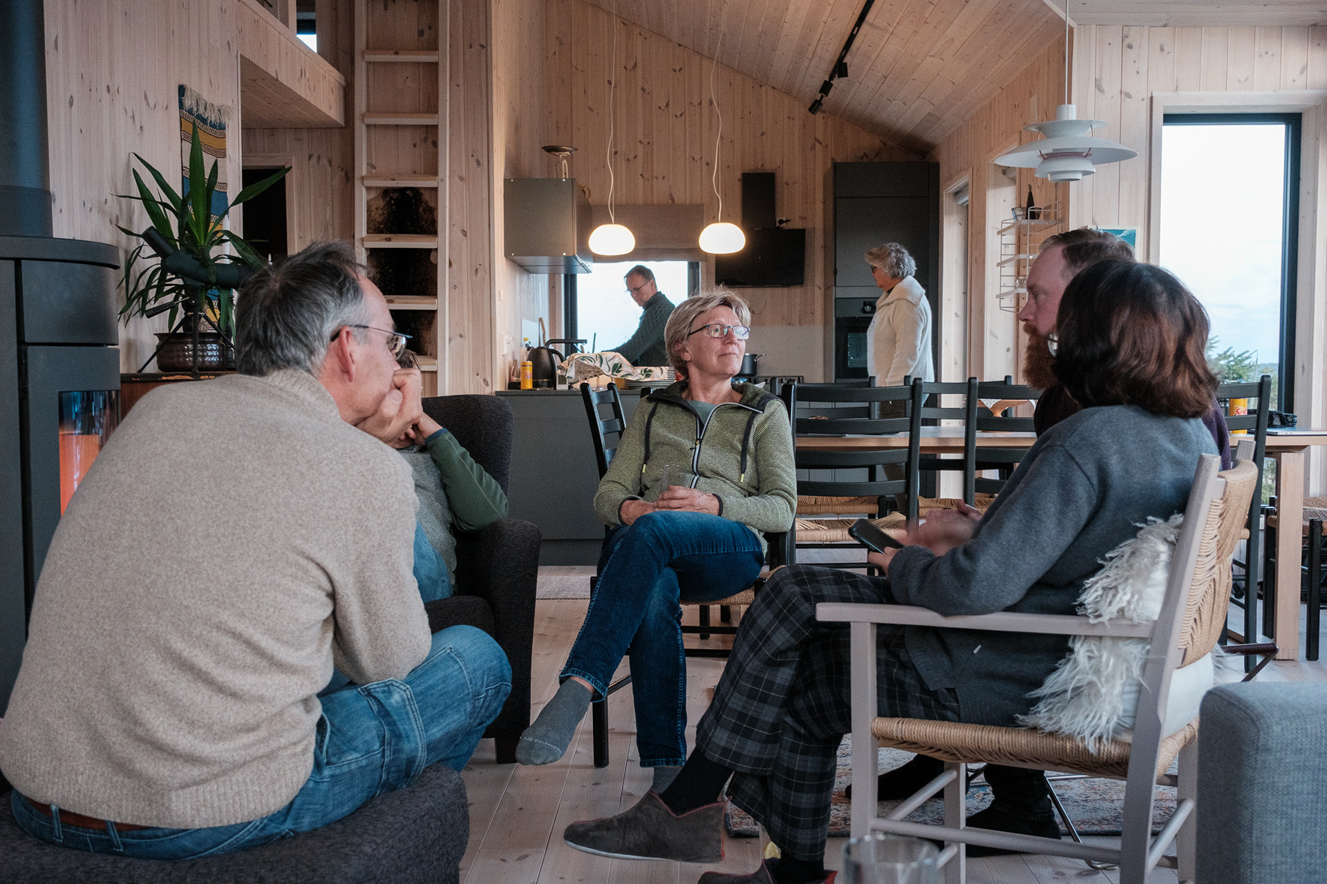 Meeting at a cabin for further discussions about the upcoming project