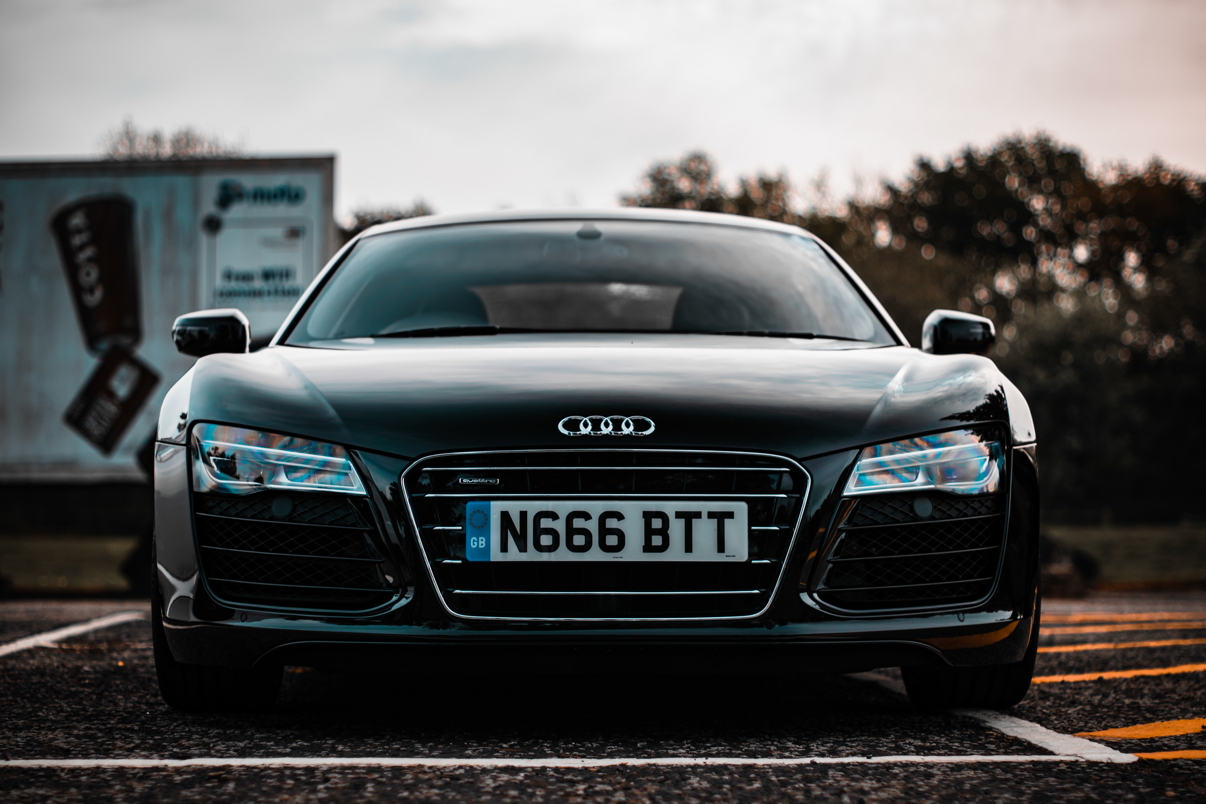 Audi R8 (front)