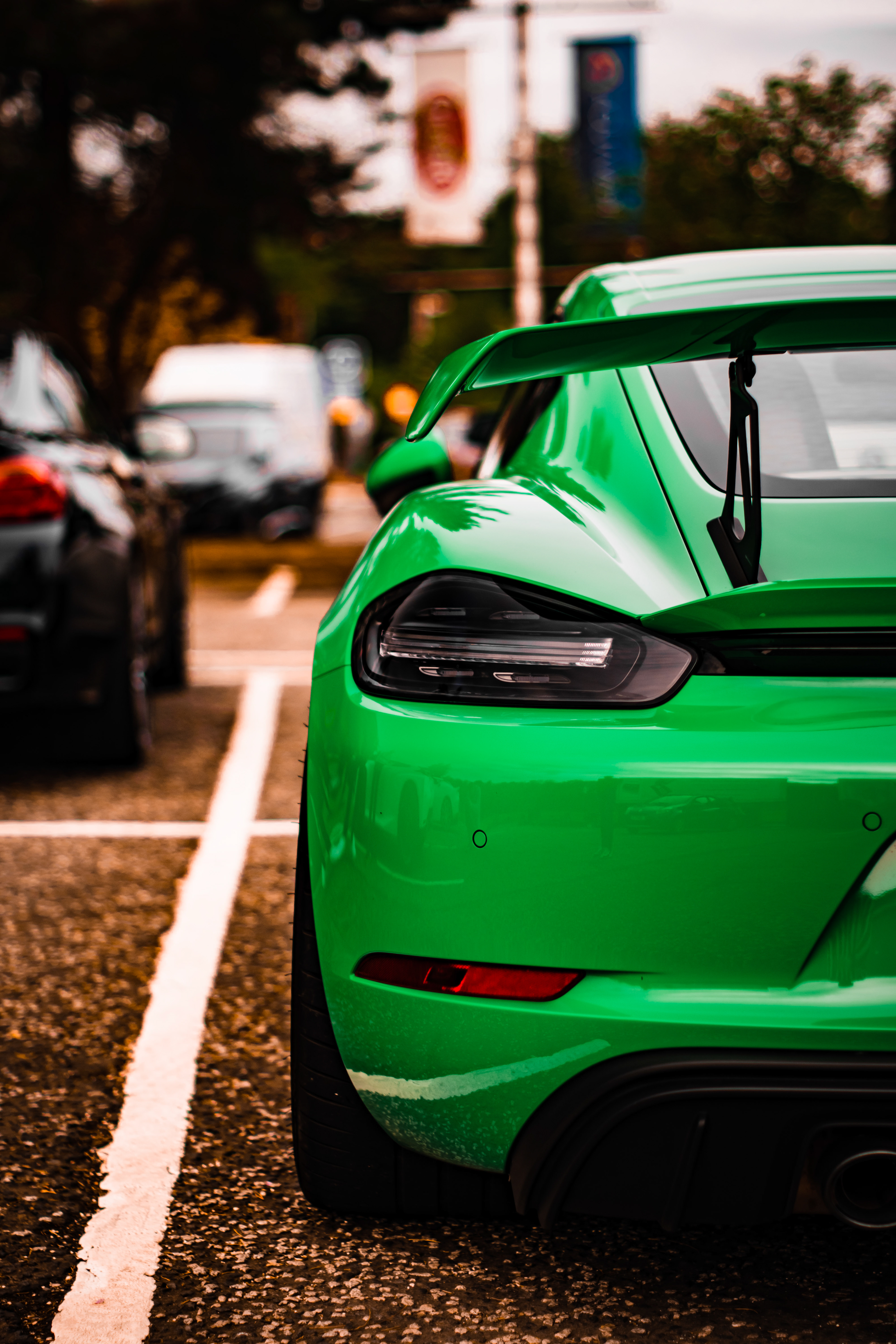 Porsche GT4 (back headlight)