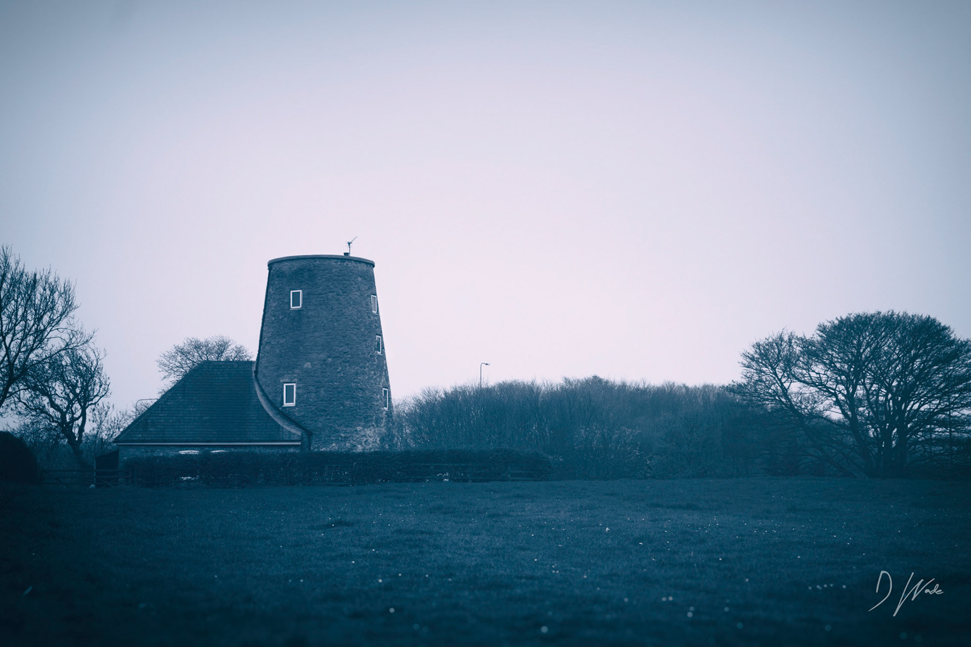 This building is Jackson's Mill. It was built in 1832 by John Lamb of Hawthorn for John Henry Jackson. The Jackson Family used the mill to ground corn. It was converted into a private house in the 1980s. You can see the mill from the A19. The day was rather foggy when this image was taken.