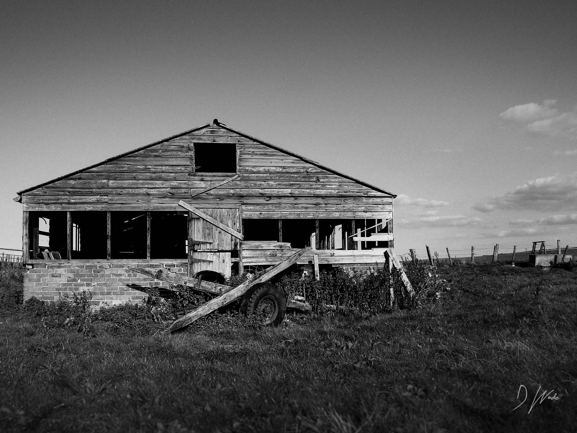 This barn is located not too far from Hutton Henry, Wingate and Castle Eden. The structure is very derelict, which makes for some interesting photos.