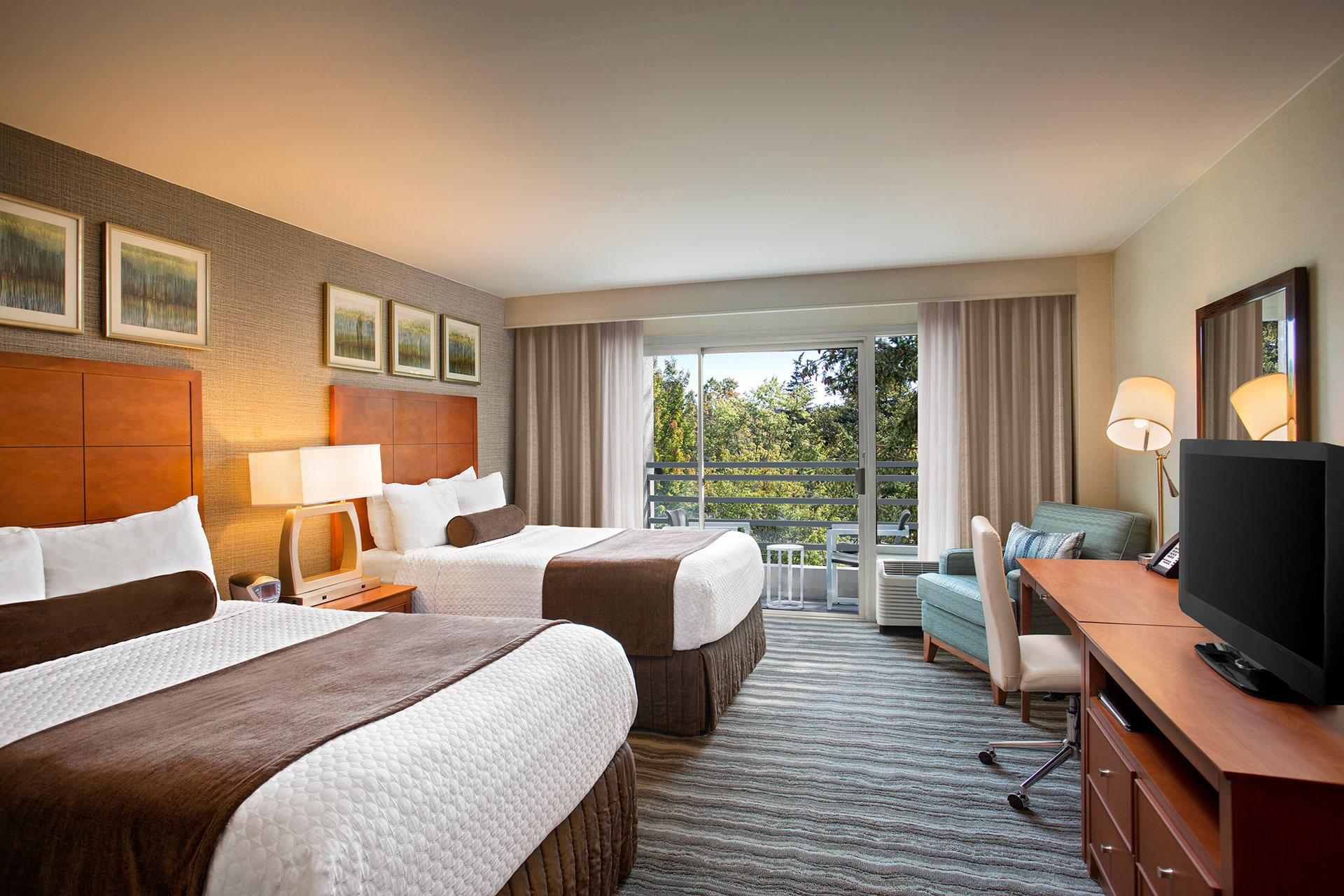 Crowne Plaza - Guestrooms