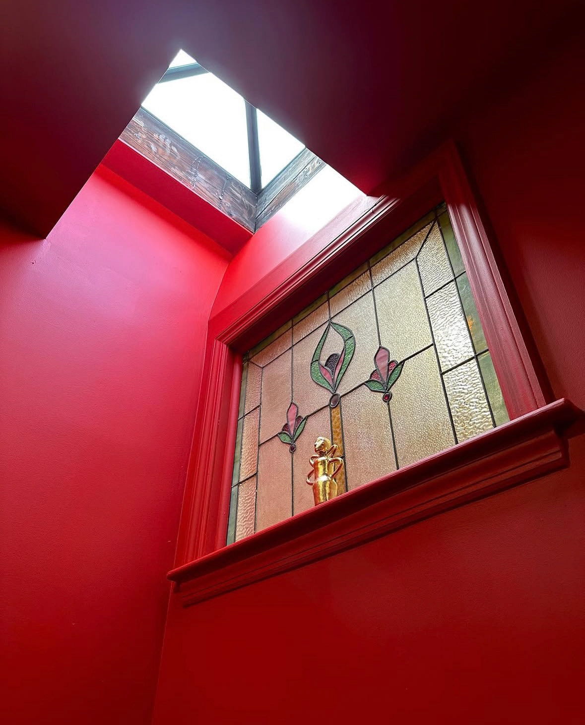 Golden Child 01, (2023) 5 x 2,5 x 7 in. Ceramics