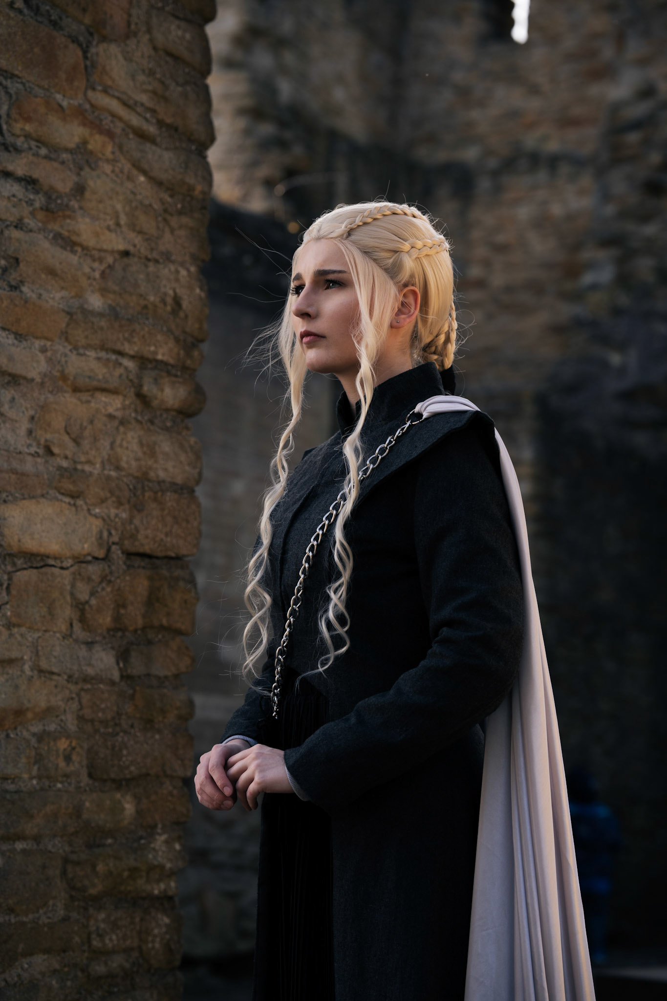 Daenerys Targaryen (@sweet_summer_cosplay)
