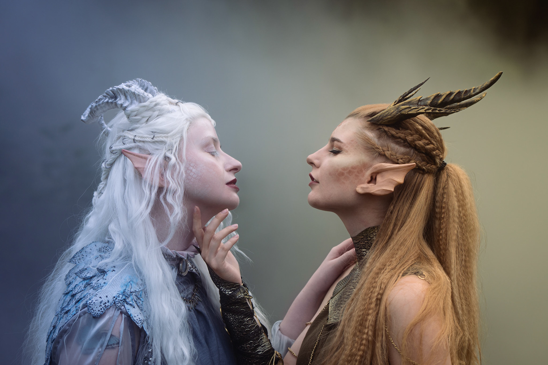 Dragon gods (@elmo_cos, @sweet_summer_cosplay)