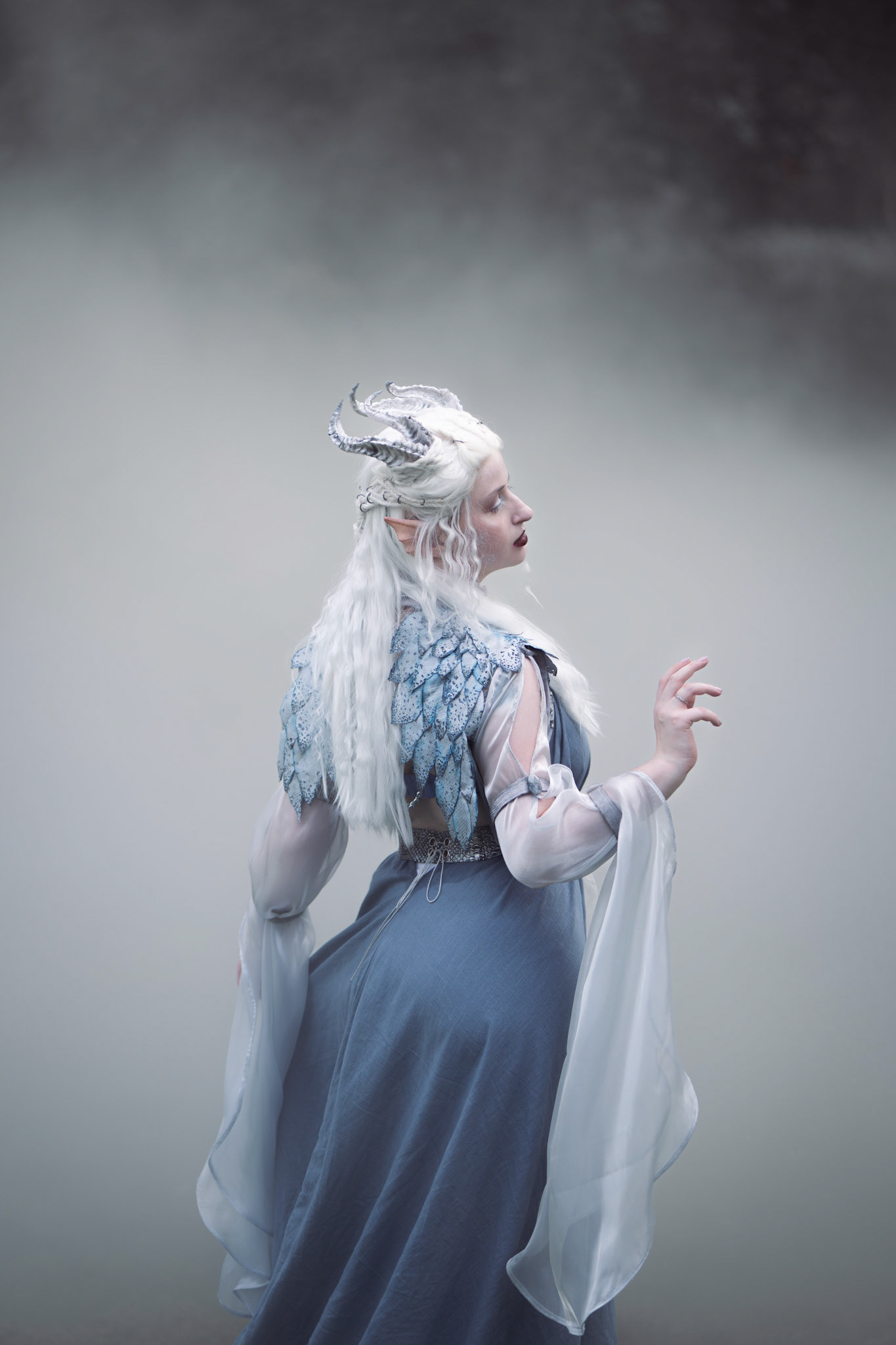 Dragon gods (@elmo_cos)