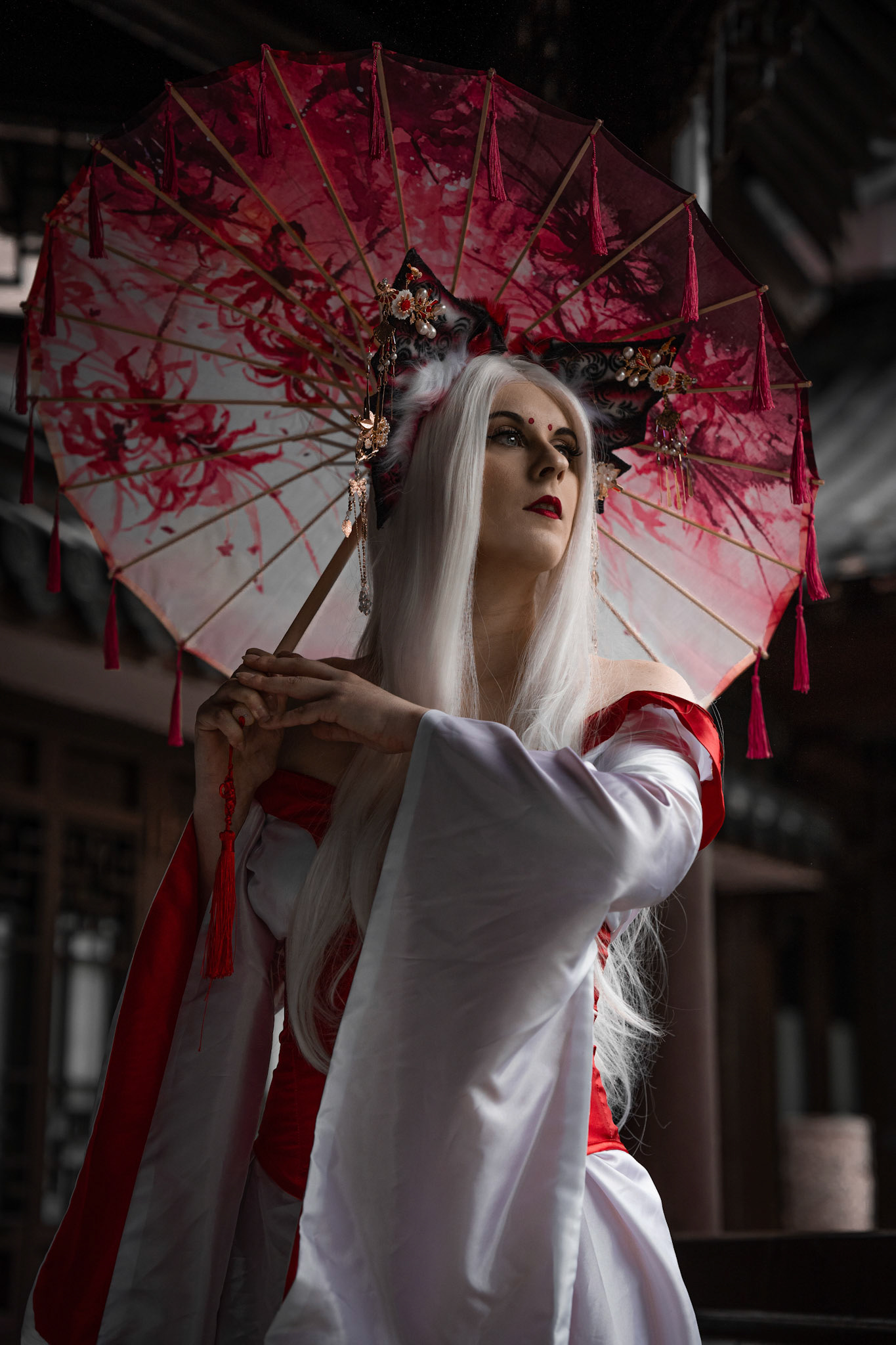 Fantasy Kitsune (@model_chrissys_wonderland)