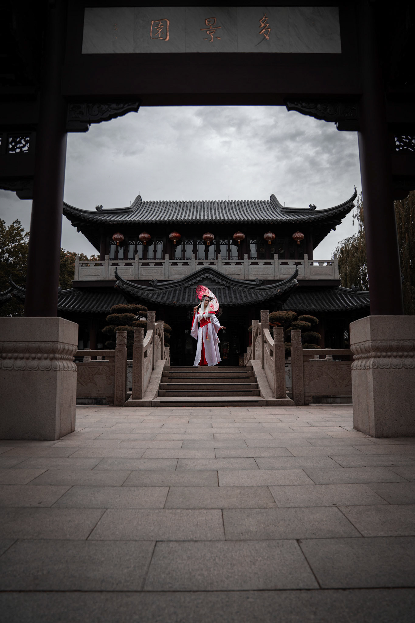 Fantasy Kitsune (@model_chrissys_wonderland)