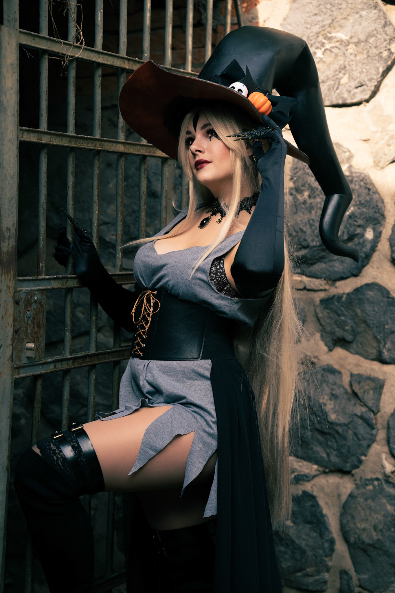 Ningguang (@akiracosplay_)