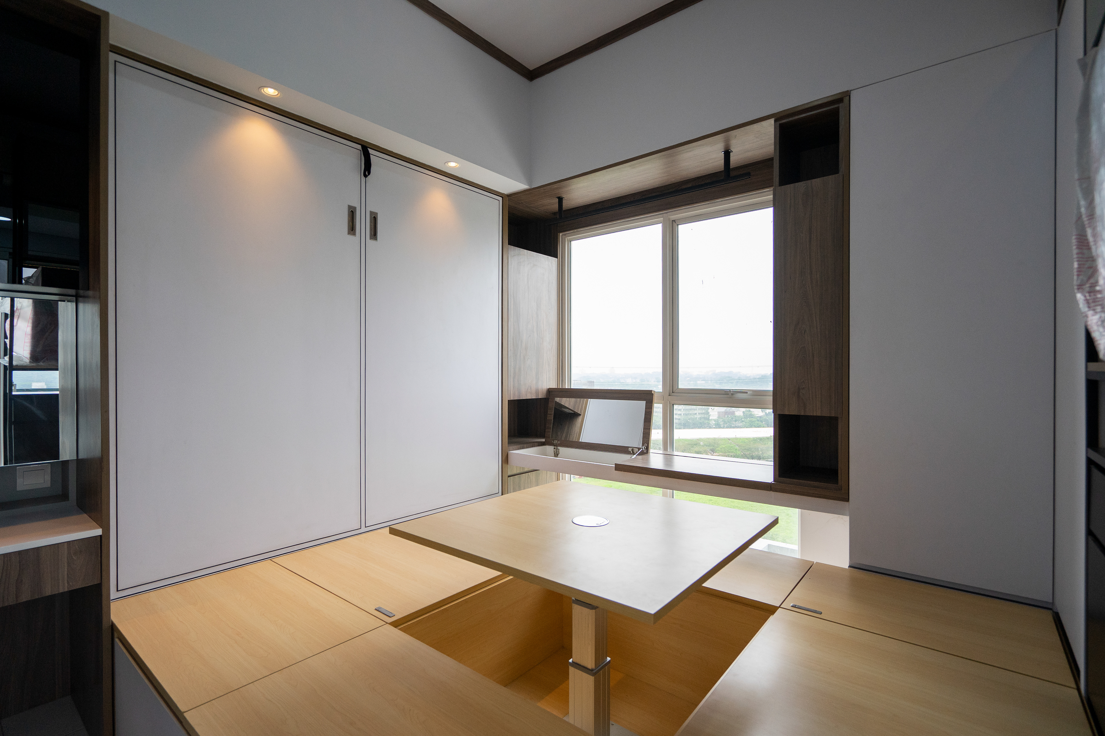Murphy Bed & Tatami Renovasi Interior Apartemen Jakarta Jabodetabek Cassa de Parco oleh Studio Slenpan