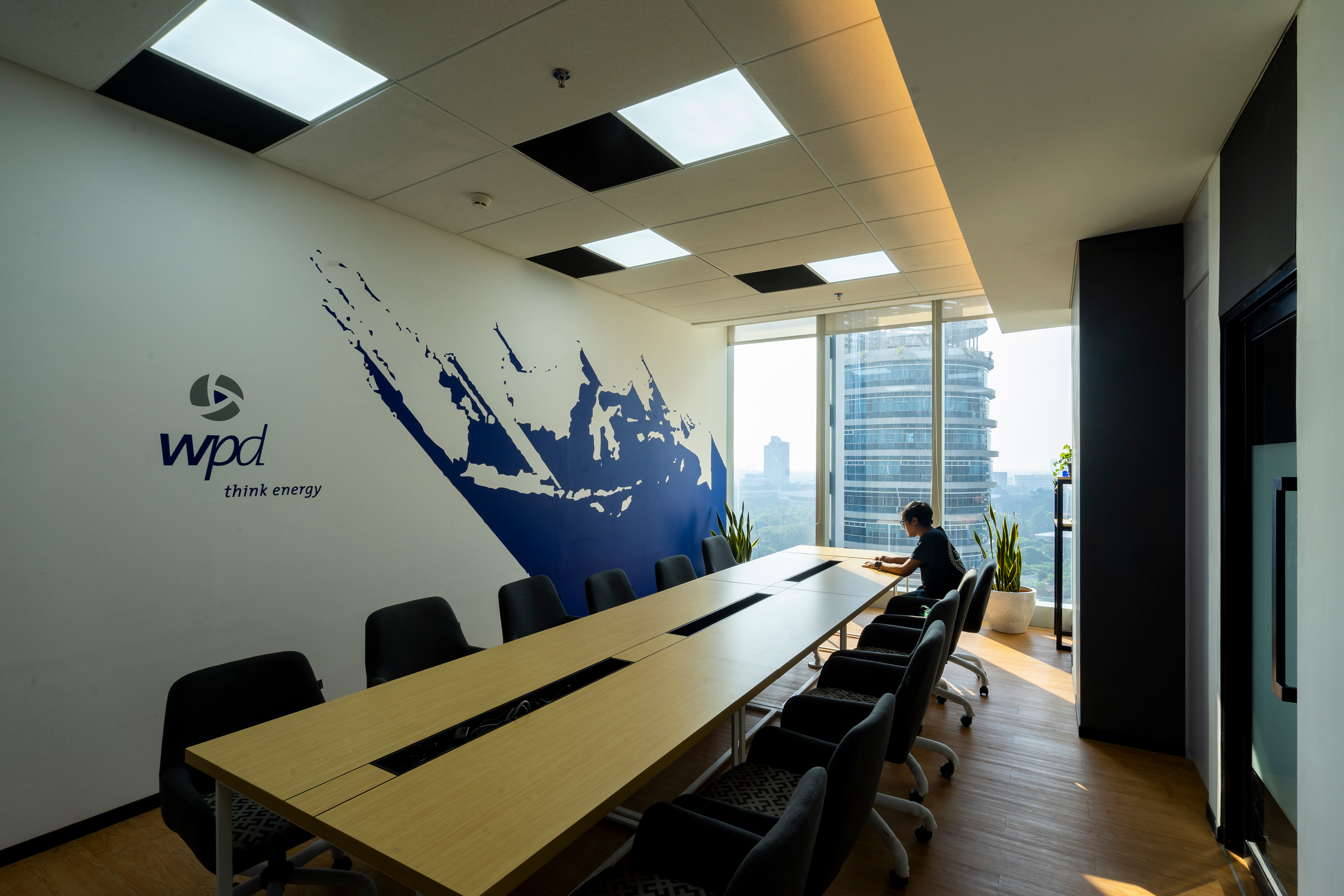 Area Meeting WPD Indonesia Energy Desain Renovasi Interior Studio Slenpan
