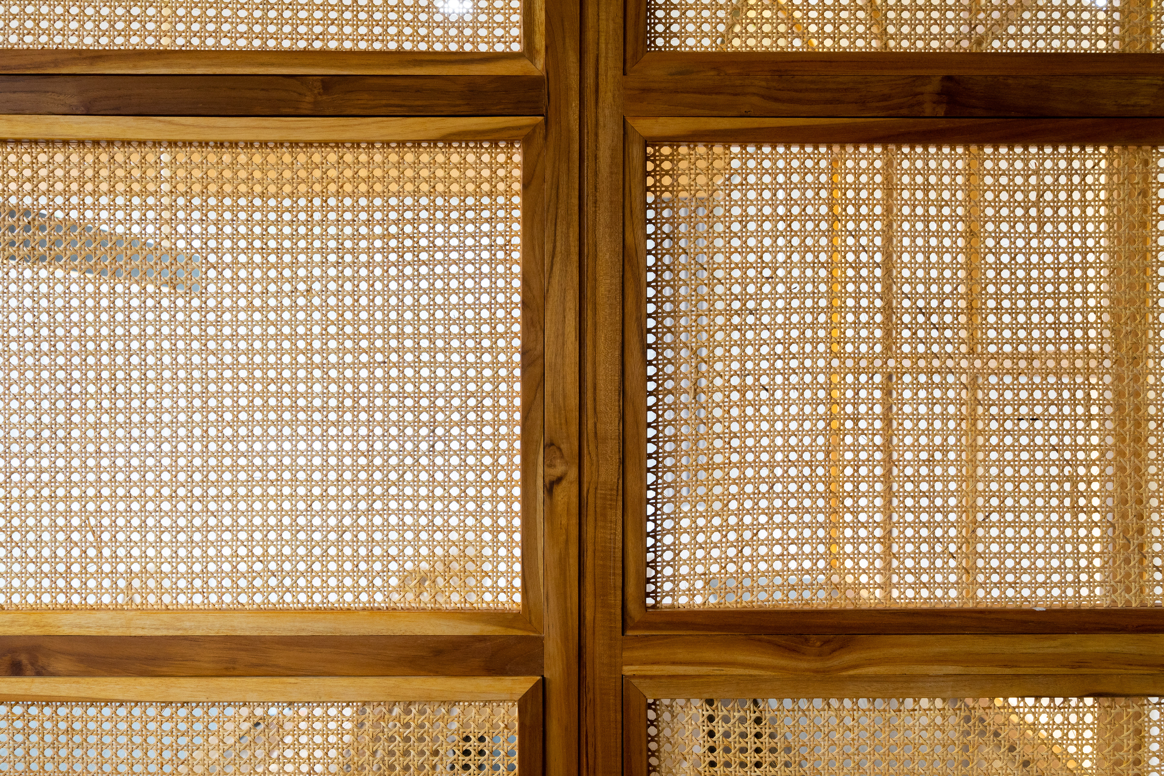 Detail Partisi Kantor Baja Mulia Lestari desain renovasi kantor oleh Studio Slenpan