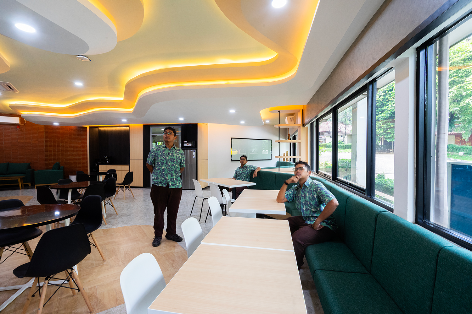 Interior Ruang Faculty Lounge Psikologi UI Desain Renovasi Interior Studio Slenpan