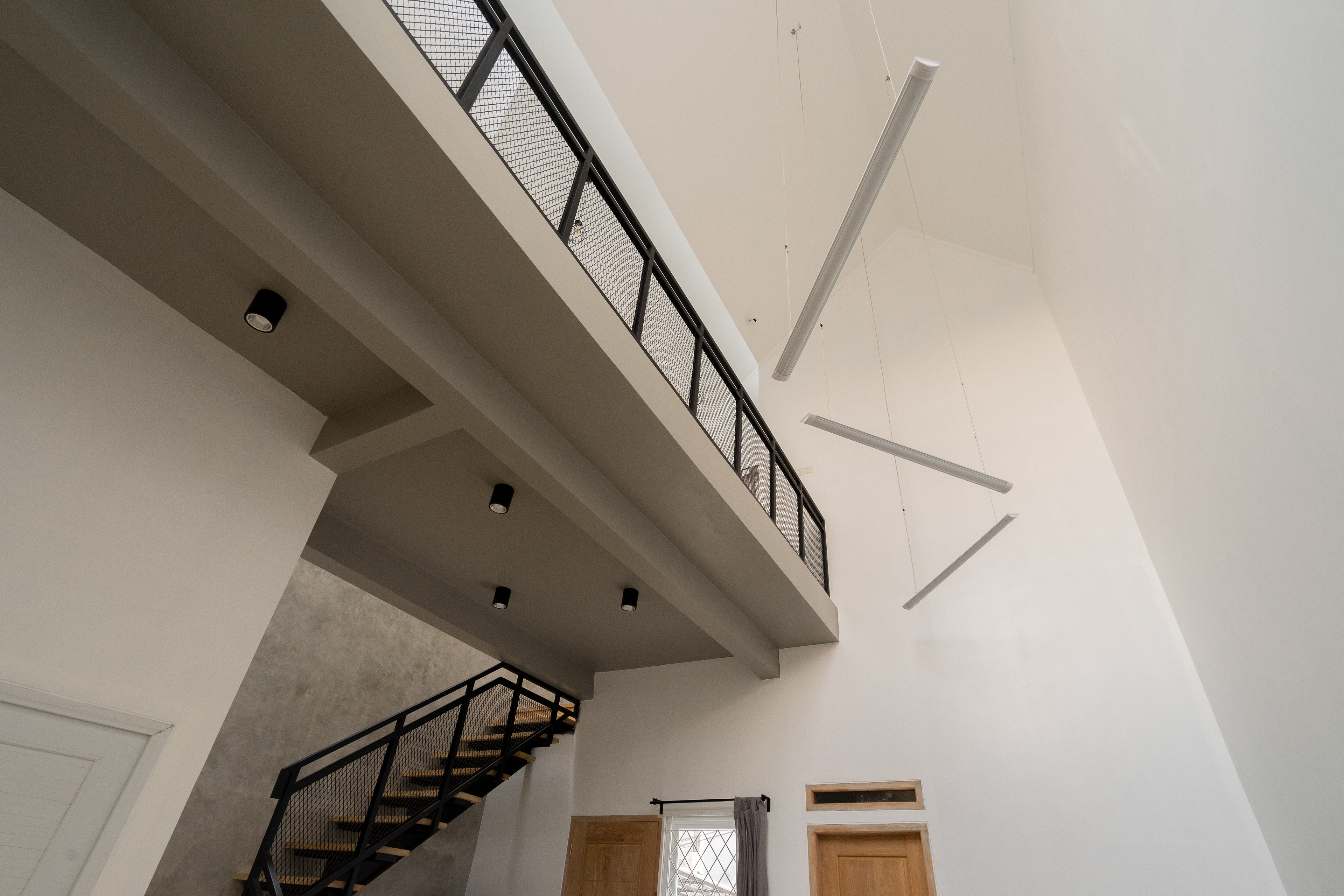 View Ceiling Arsitektur Rumah HK oleh Studio Slenpan