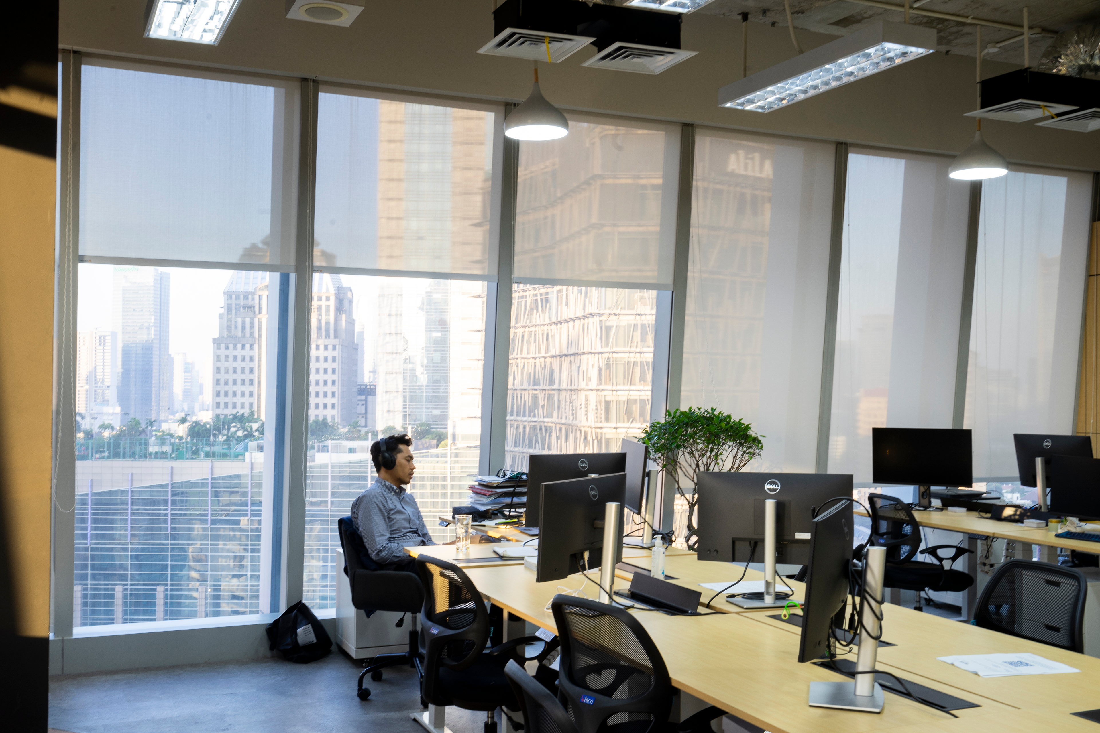 Area Kerja WPD Indonesia Energy Desain Renovasi Interior Studio Slenpan