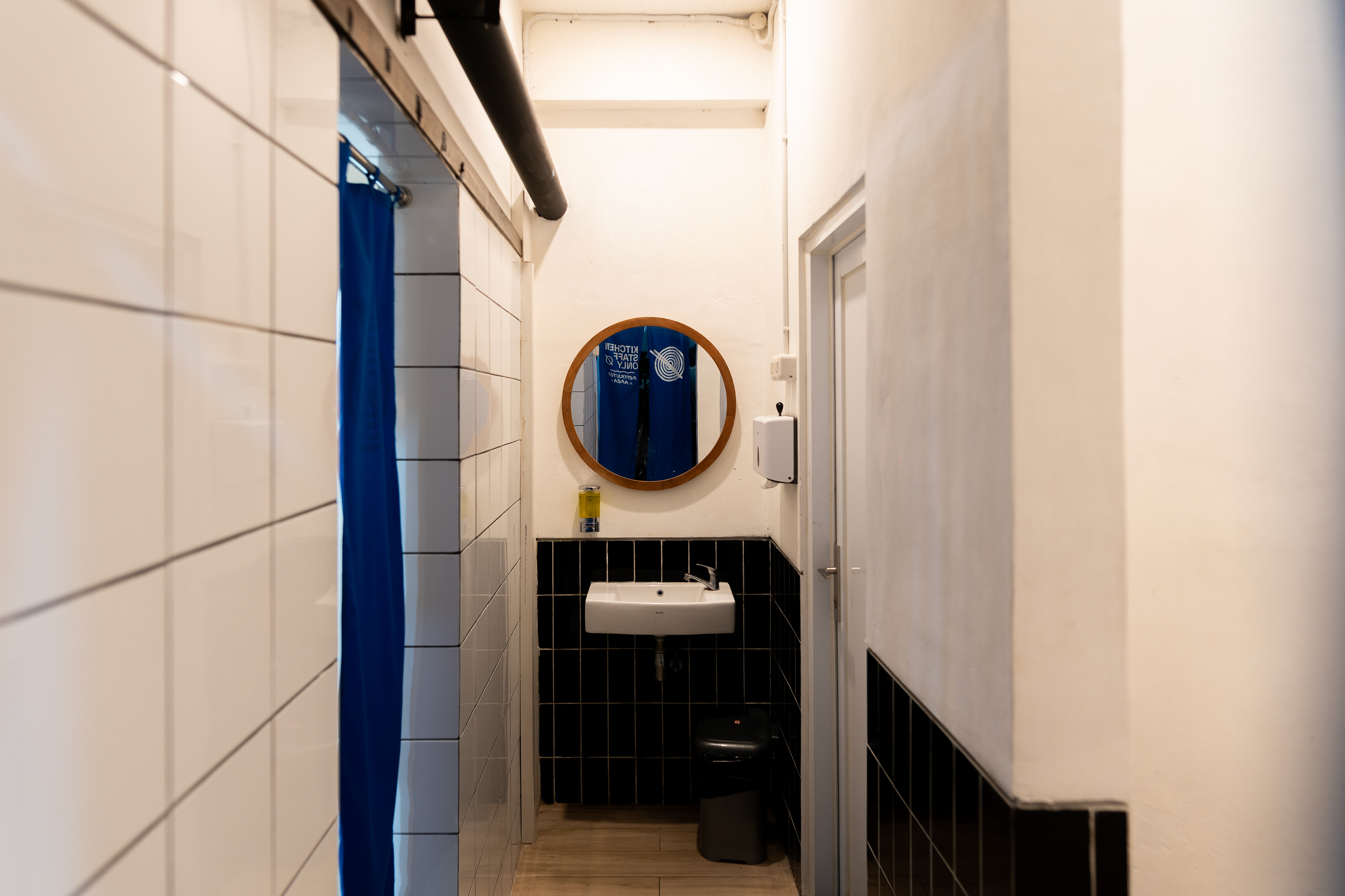 Renovasi Interior Futoru Ramen Bar Solo oleh Studio Slenpan