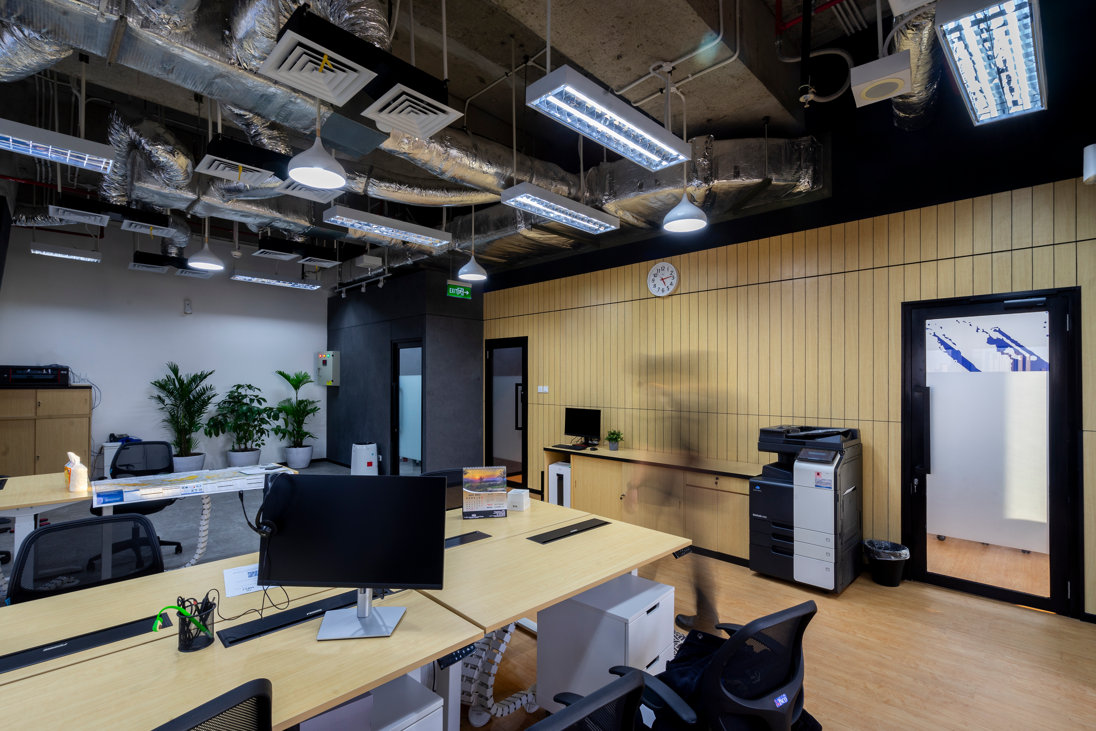 Area Kerja WPD Indonesia Energy Desain Renovasi Interior Studio Slenpan