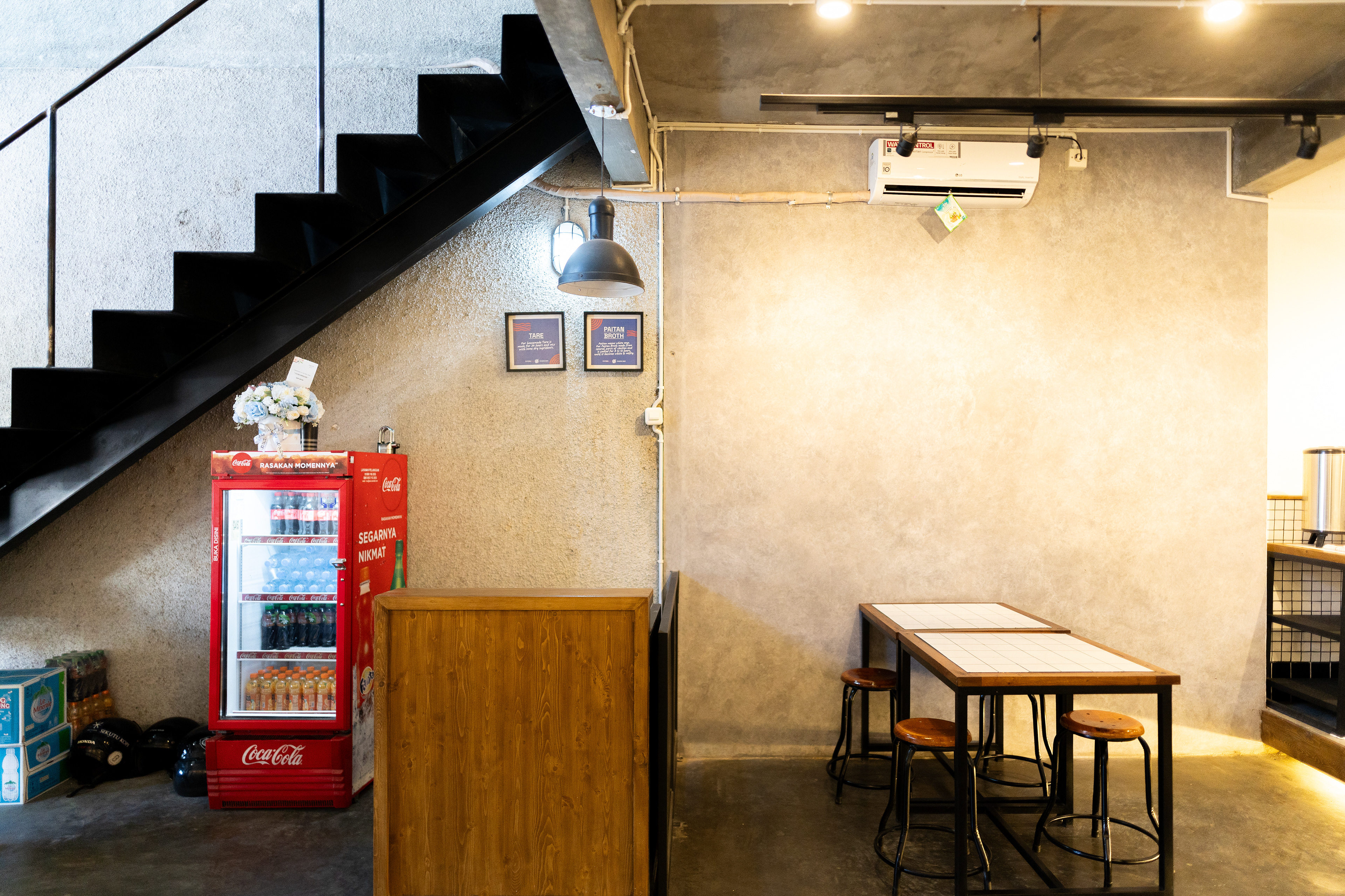 Renovasi Interior Futoru Ramen Bar Solo oleh Studio Slenpan