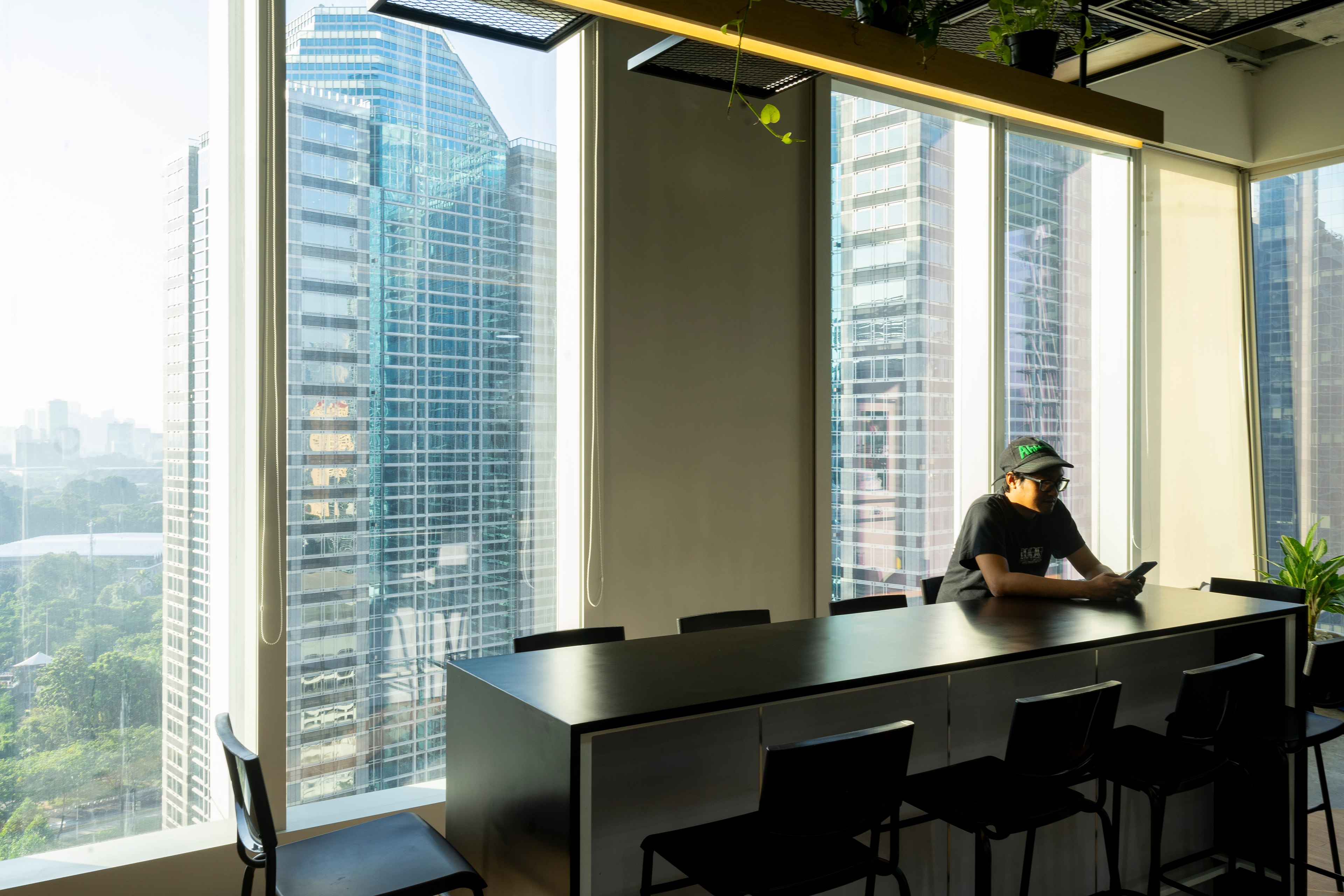 Area Diskusi WPD Indonesia Energy Desain Renovasi Interior Studio Slenpan