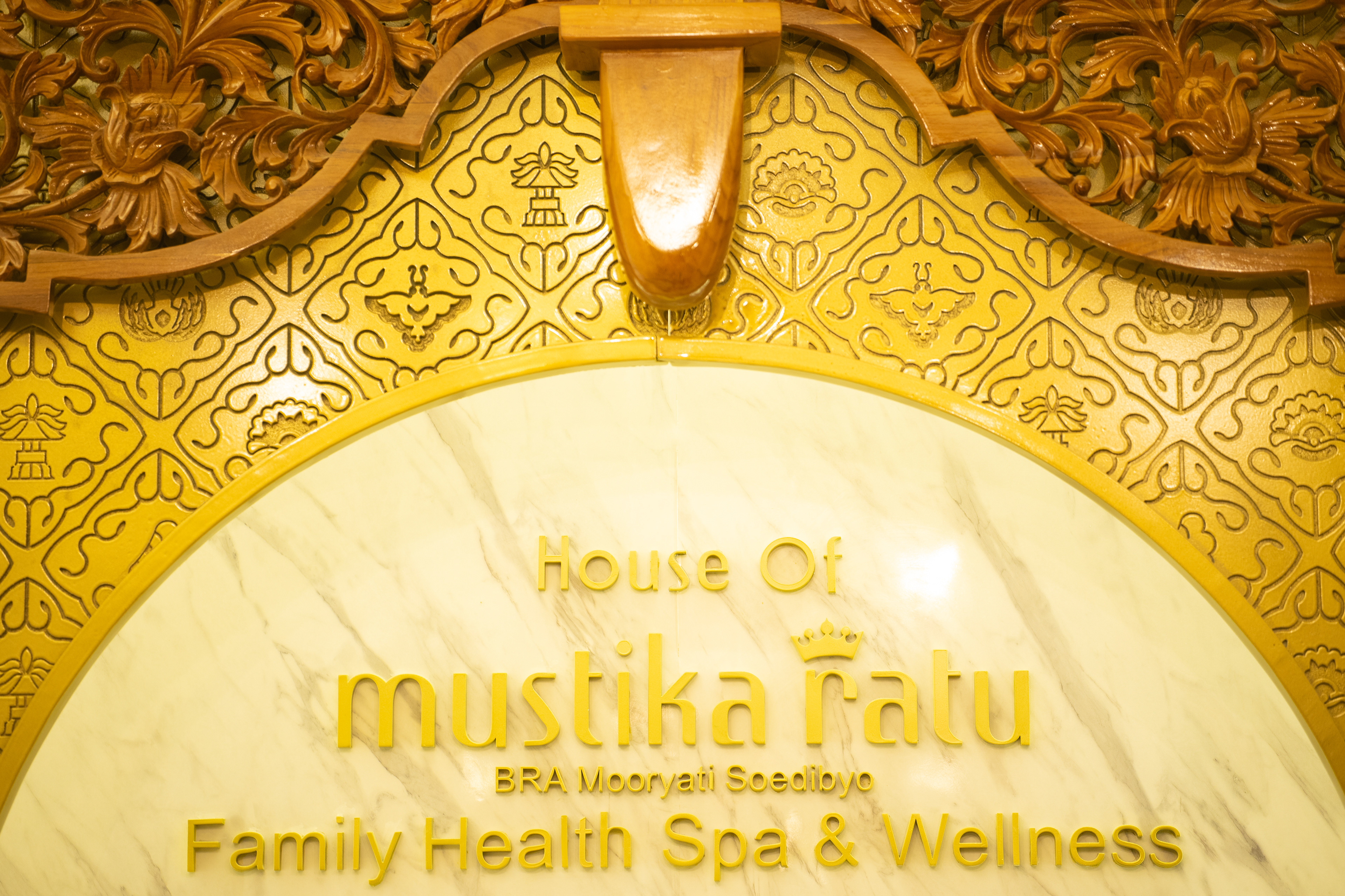 Detail Ukiran House of Mustika Ratu Cianjur Desain Renovasi Interior Studio Slenpan