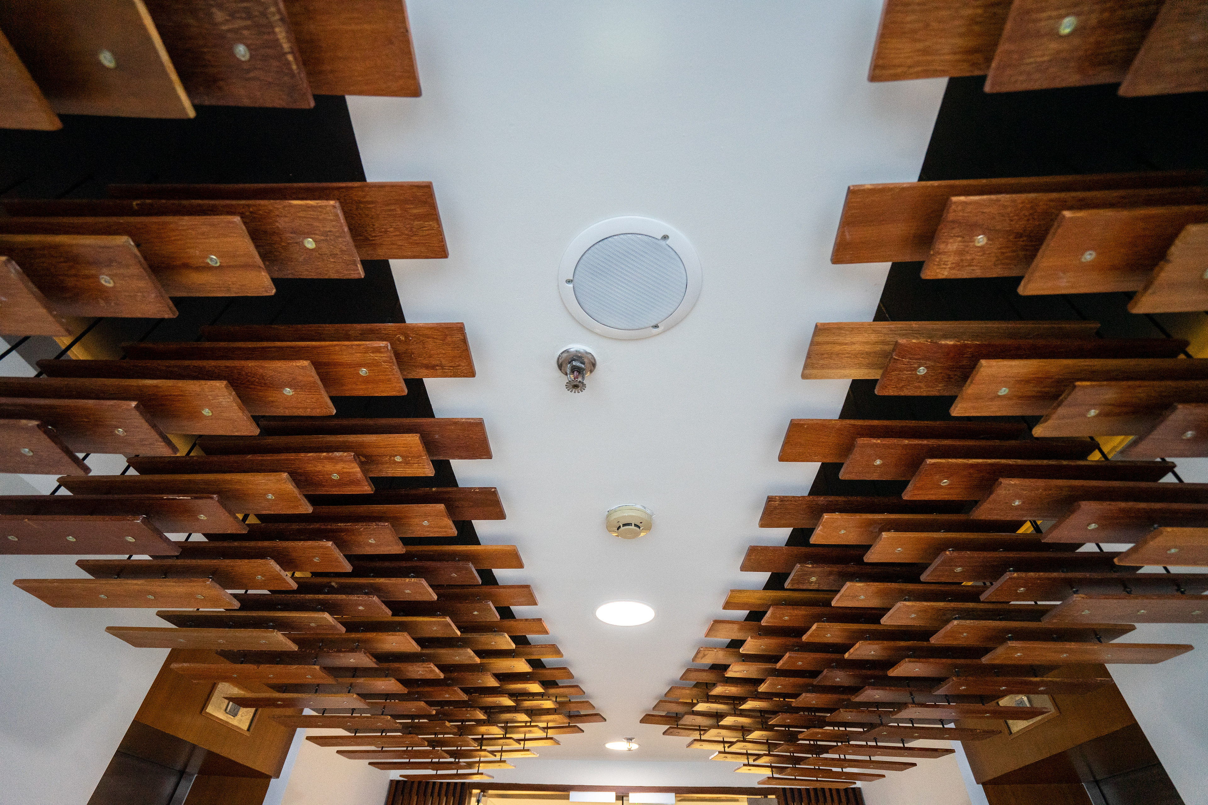 Desain Detail Kantor NAM CSSTC renovasi interior kantor oleh Studio Slenpan