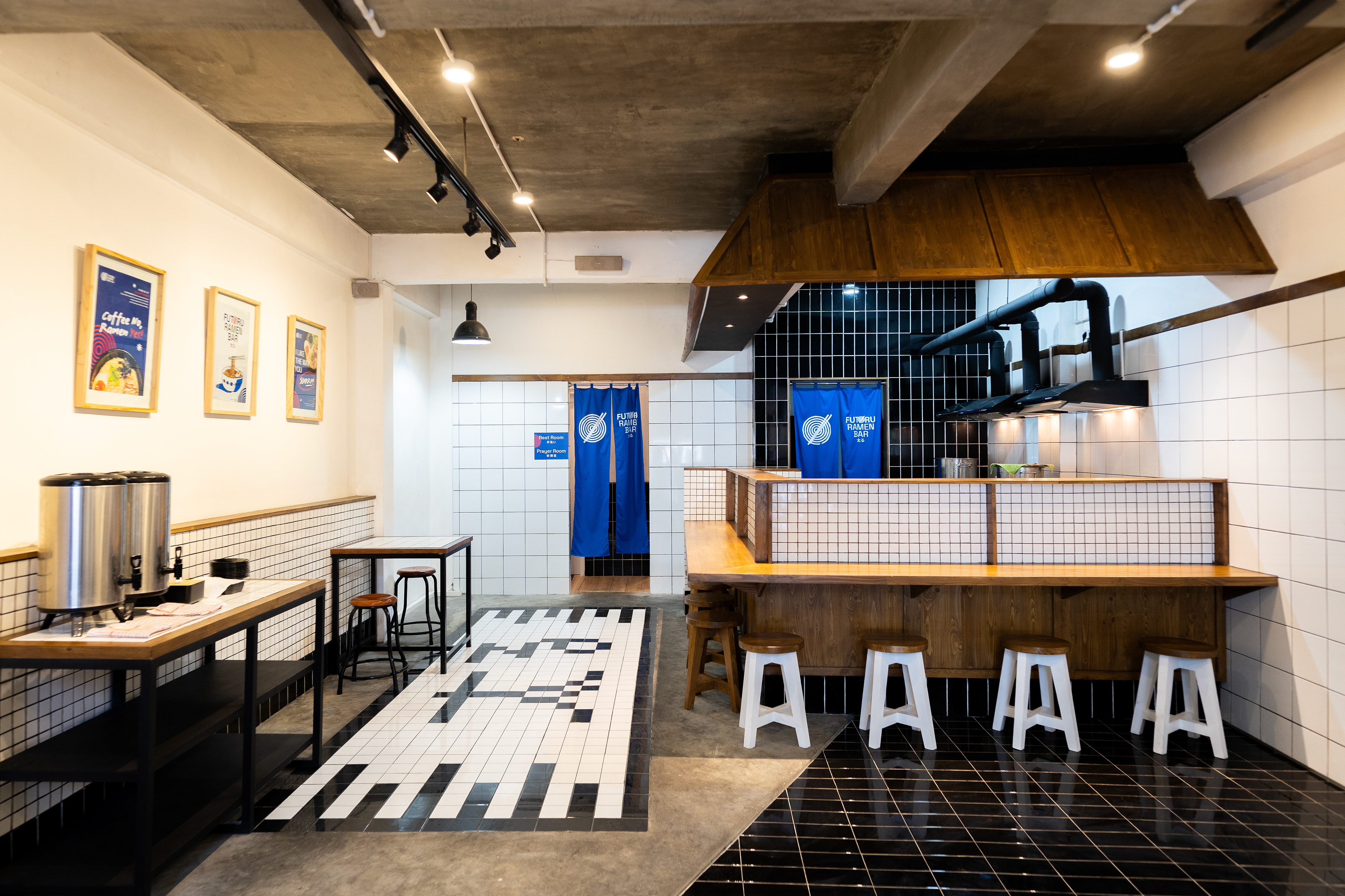 Renovasi Interior Futoru Ramen Bar Solo oleh Studio Slenpan