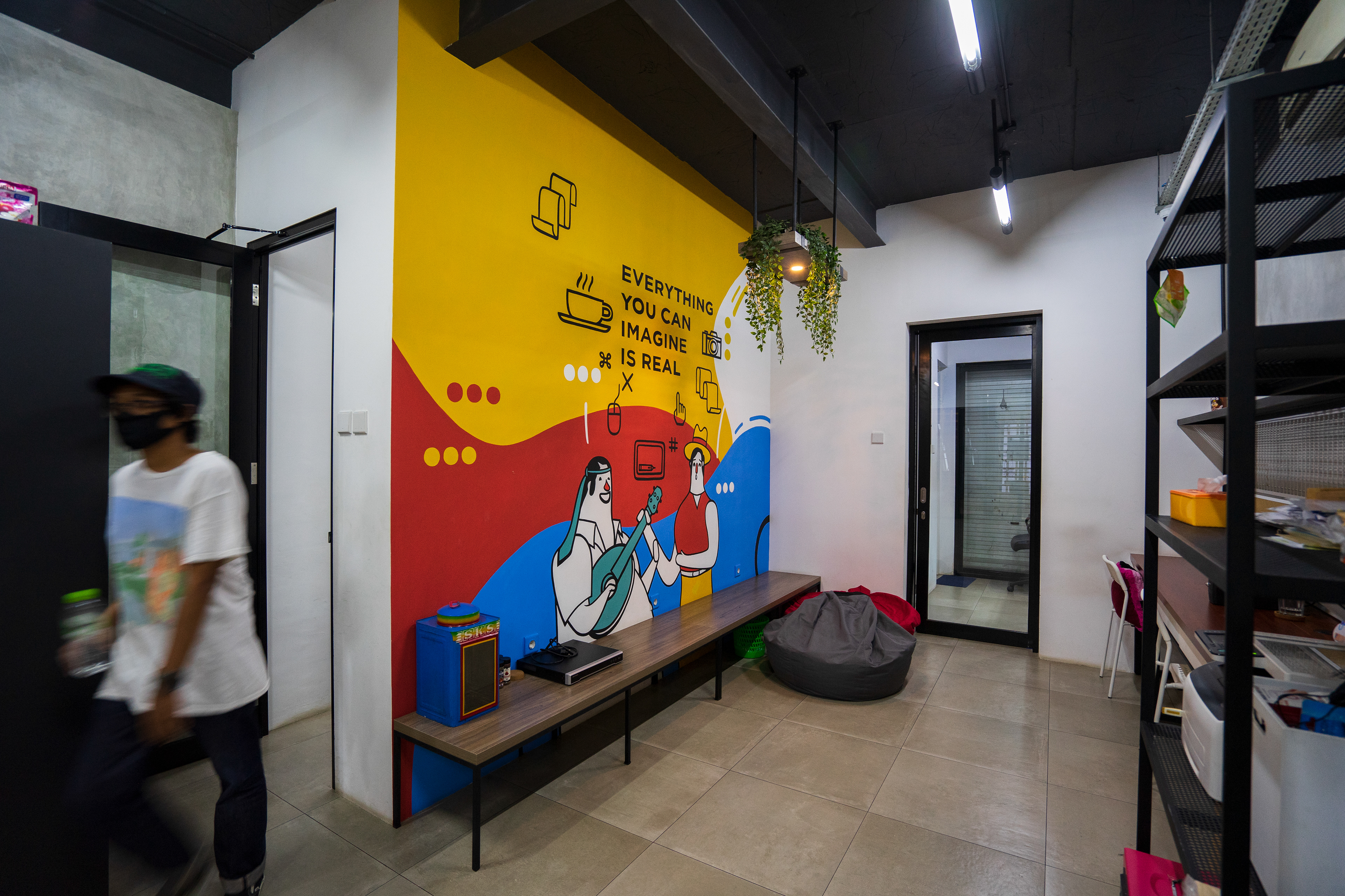 Area Kerja Lantai 3 Renovasi Kantor OMEOO Desain Renovasi Interior Studio Slenpan