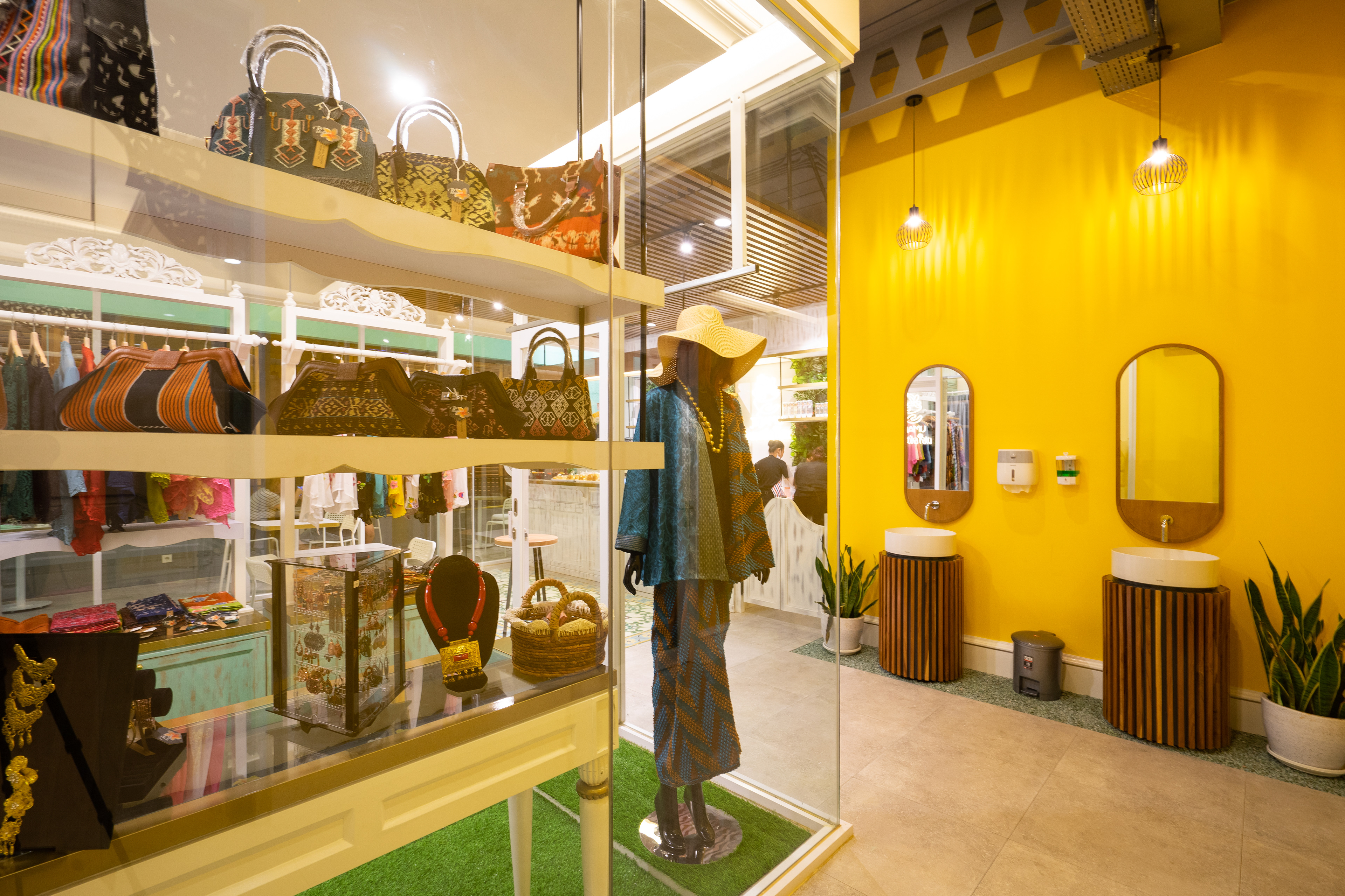 Area Jejamu House of Mustika Ratu Cianjur Desain Renovasi Interior Studio Slenpan