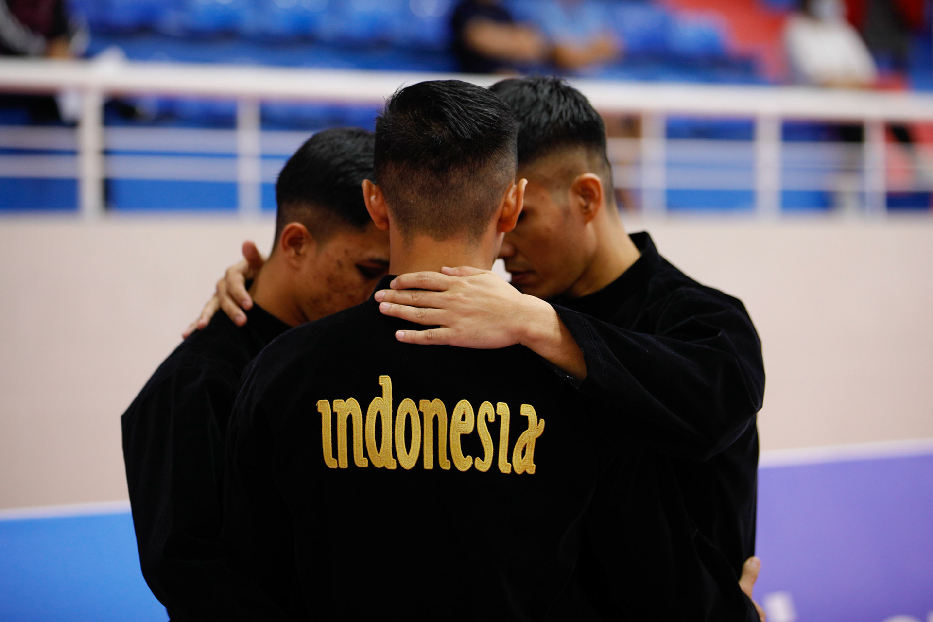 Selasa, 10 Mei 2022. NOC - SEAG21 - NAIF - PHO - Day 5 - Pencak Silat - Jefferson Rhey Loon-James El Mayagma-Rick Rod Orrtega (PHI) 9.905 vs 9.960 Nunu Nugraha-Ssep Yuldan Sani-Anggi Faisal Mubarok , Men's SENI (Artistic) Regu Semifinal di Hanoi, Vietnam