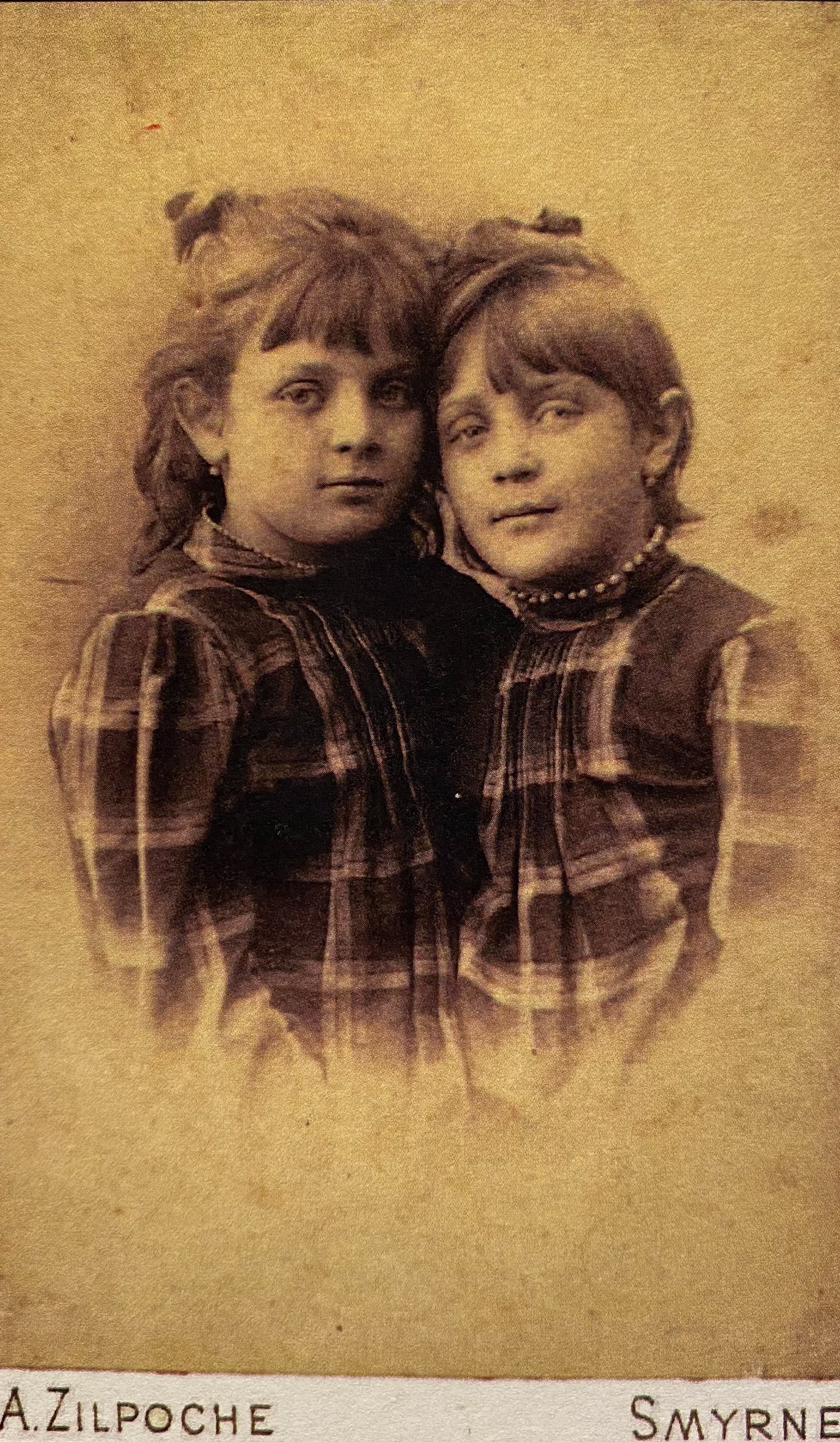 1890, Gertrude and Hulda Prokopp, the daughters of Arnold Prokopp, the son of Clara. Source: Sally Elliott, Smyrna, one family’s tale, 2013 Photo: TAM Museum