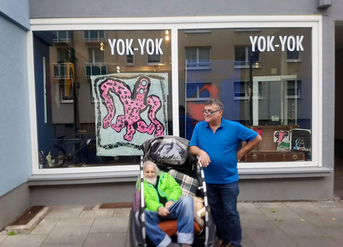 Nazım Alemdar in front of the Yok-Yok Gallery Source: Nazım Alemdar