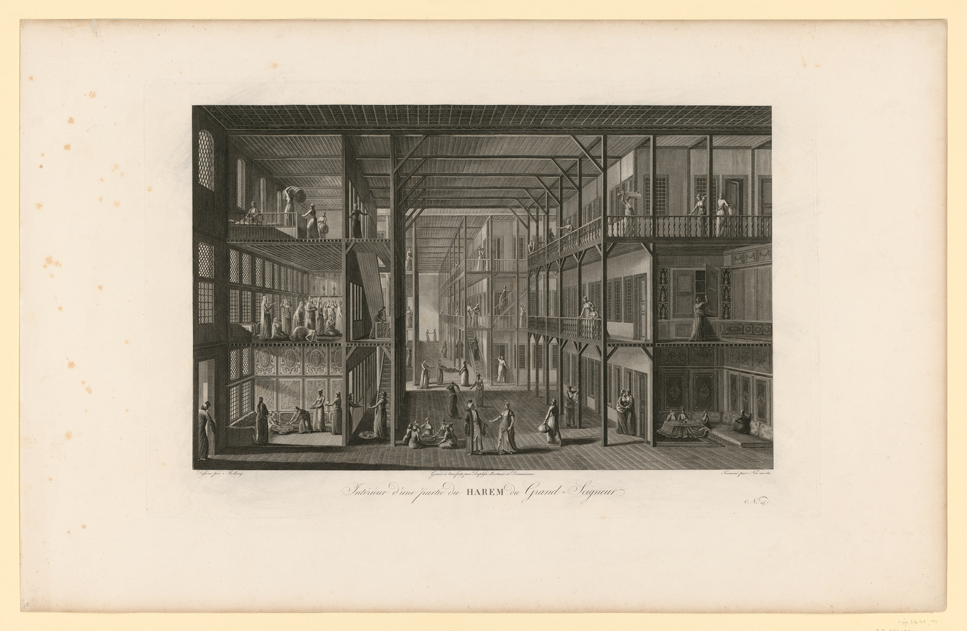 Eine dreistöckige Innenansicht des Harems des Sultans, der viele Frauen bei alltäglichen Verrichtungen zeigt.